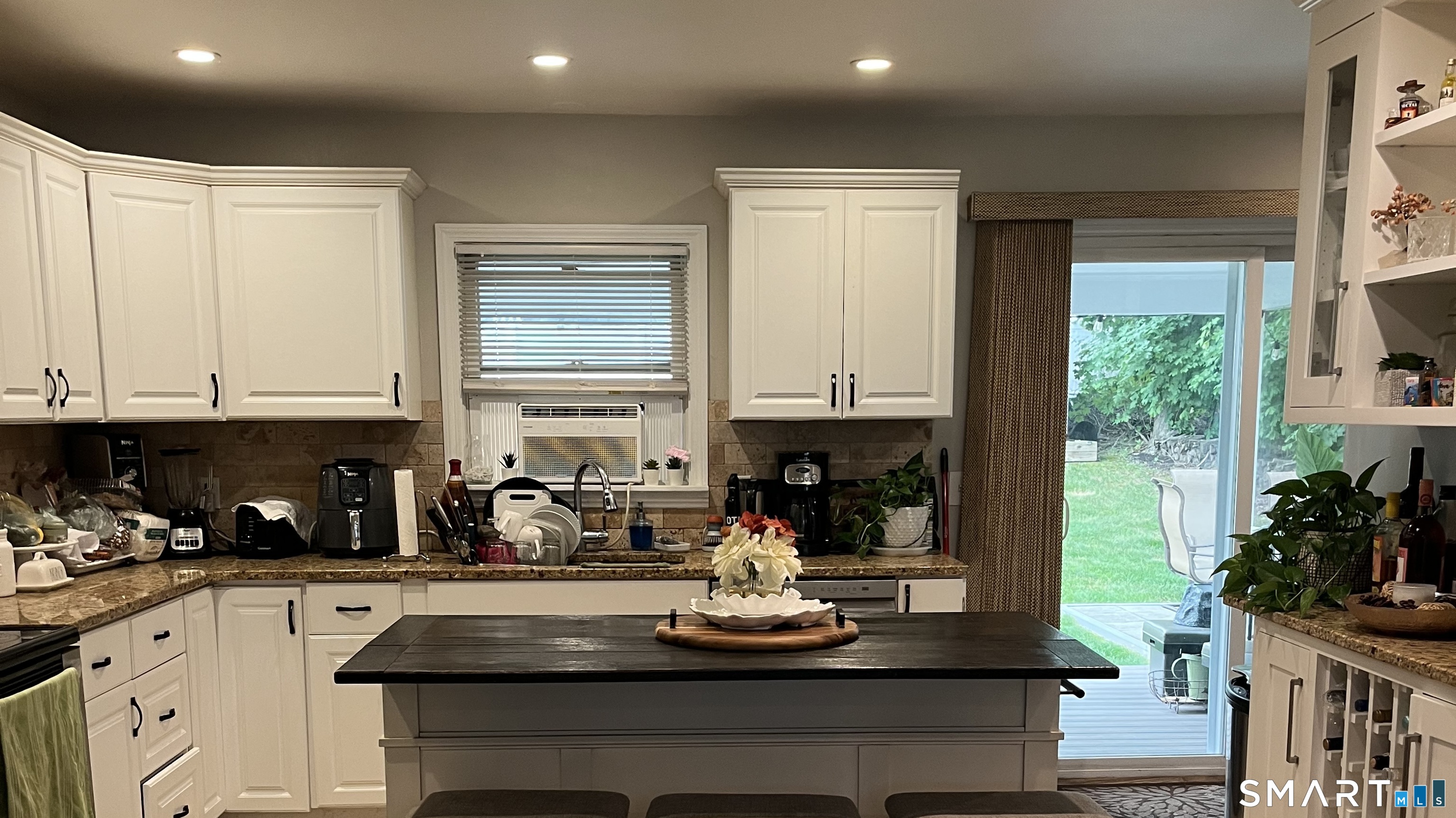 24084758 Property Photo 7