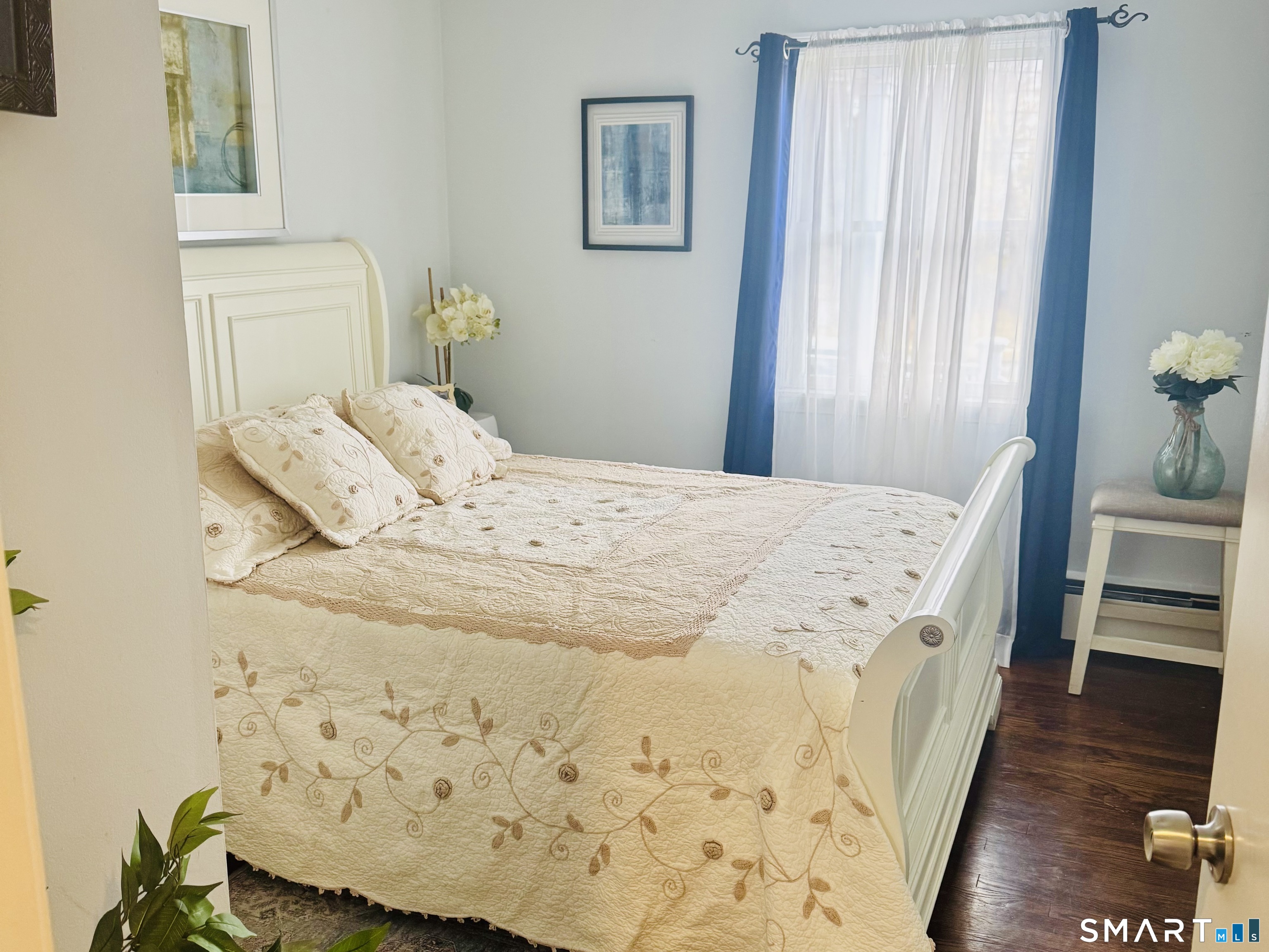 24084758 Property Photo 16