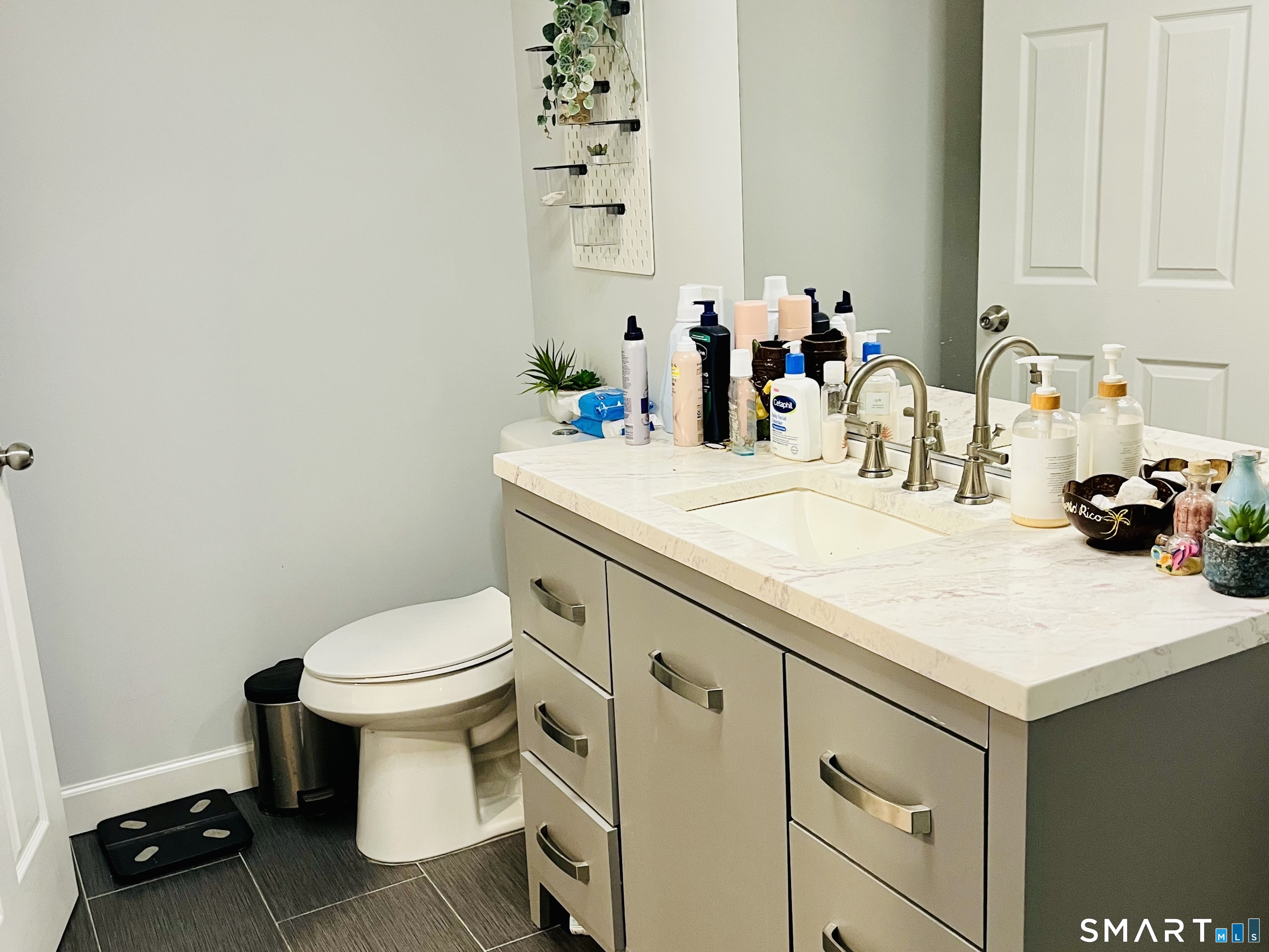 24084758 Property Photo 20