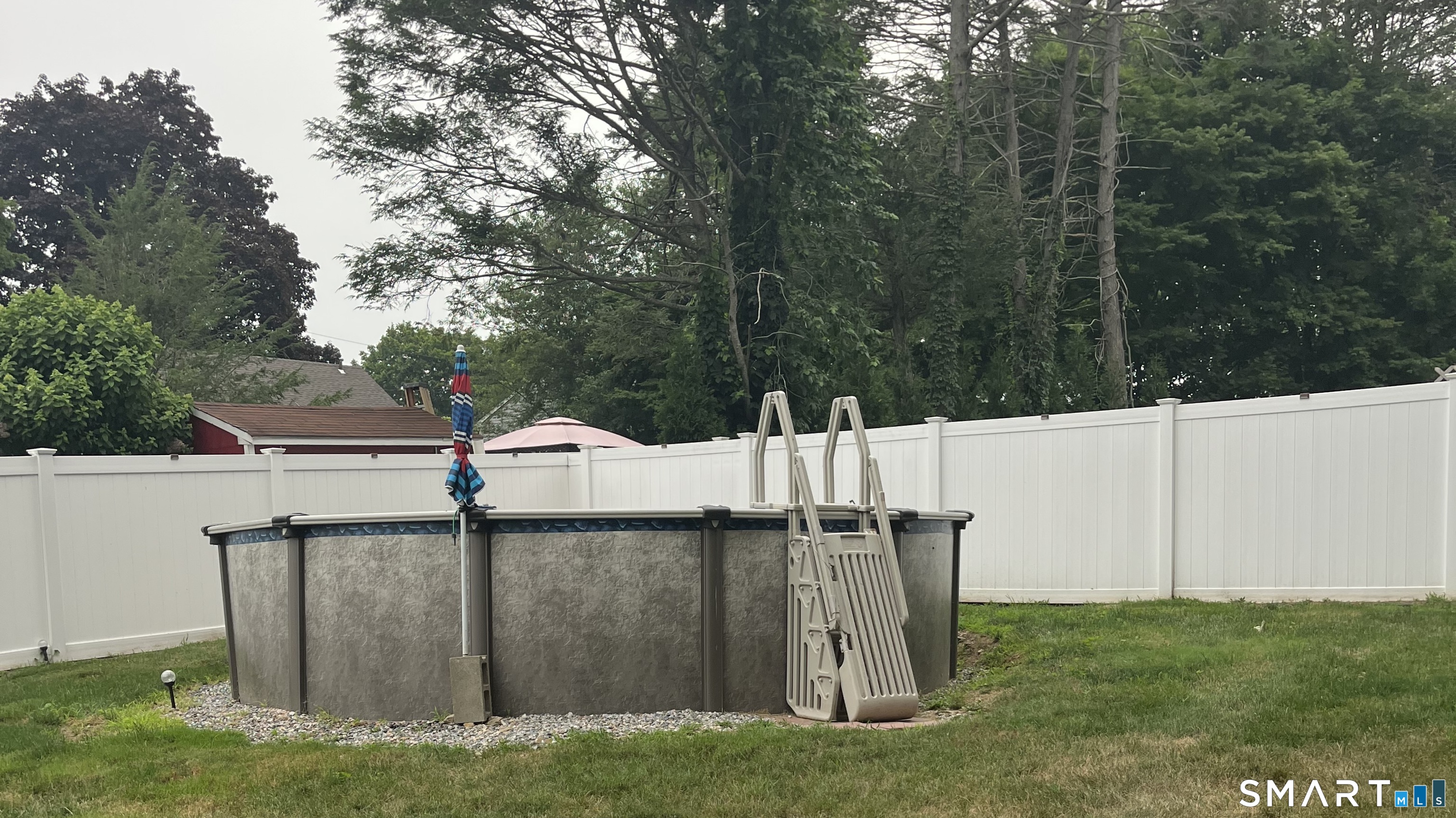 24084758 Property Photo 23