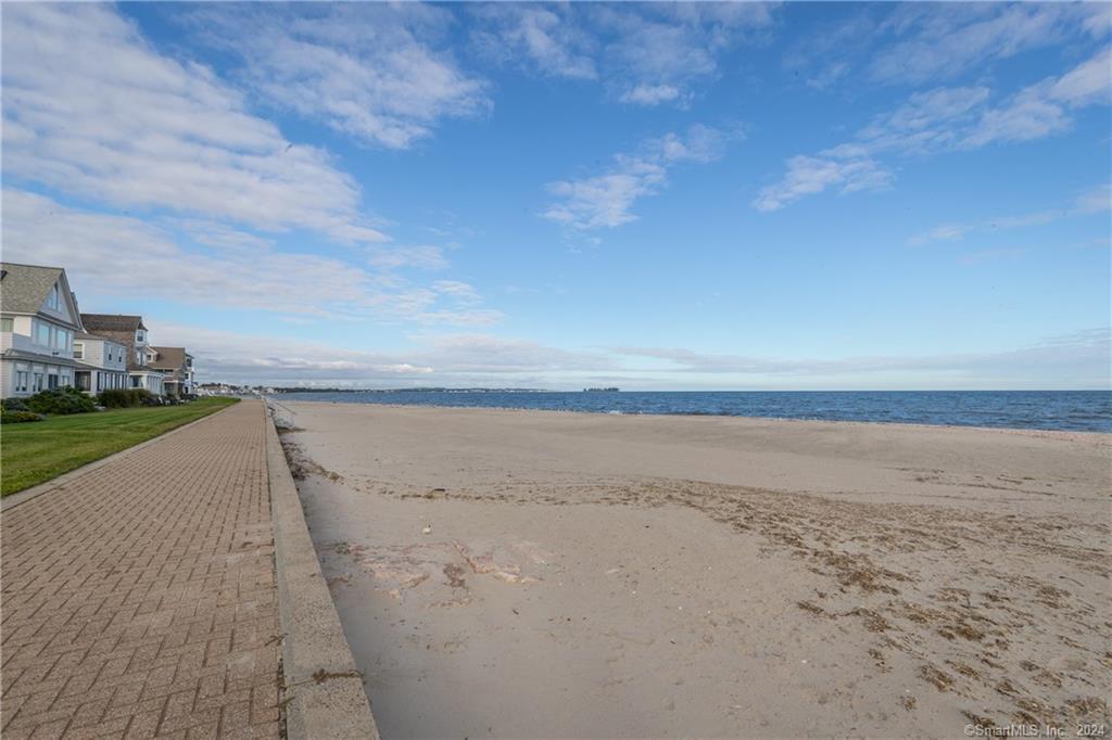 153 4th Avenue Property Photo 1
