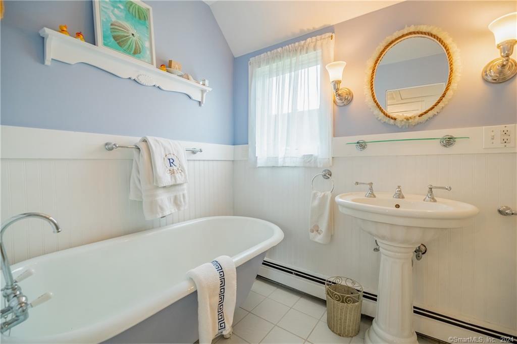 153 4th Avenue Property Photo 21