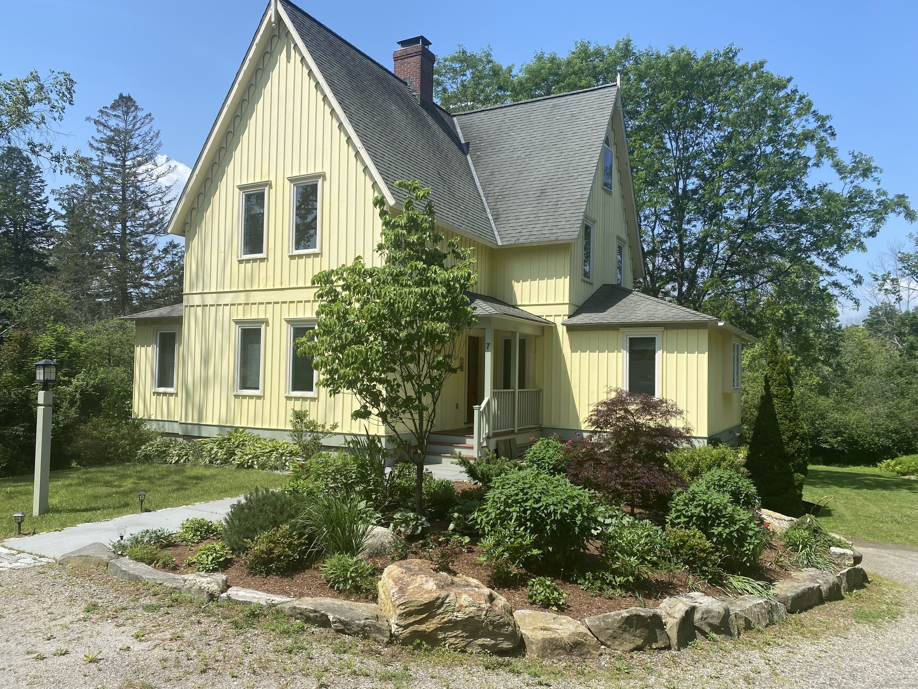 7 Beacon Lane Property Photo 1