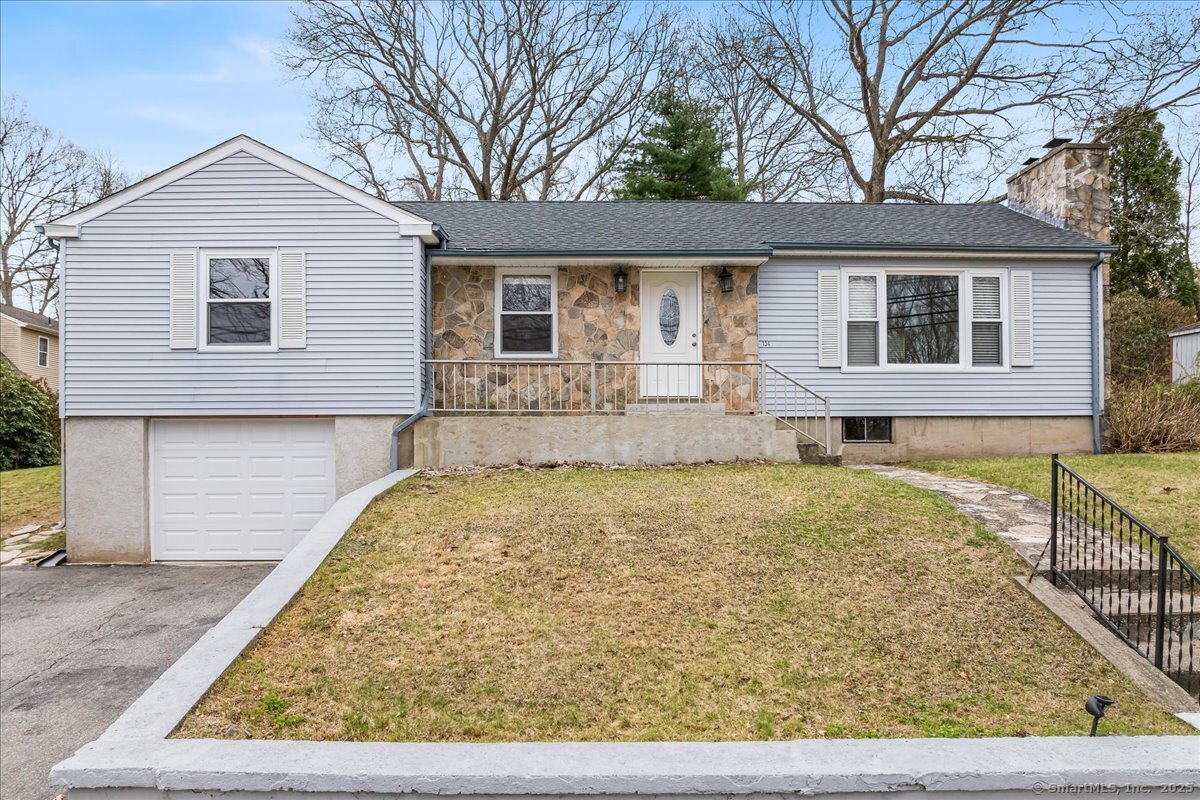 134 Gallivan Lane Property Photo 1