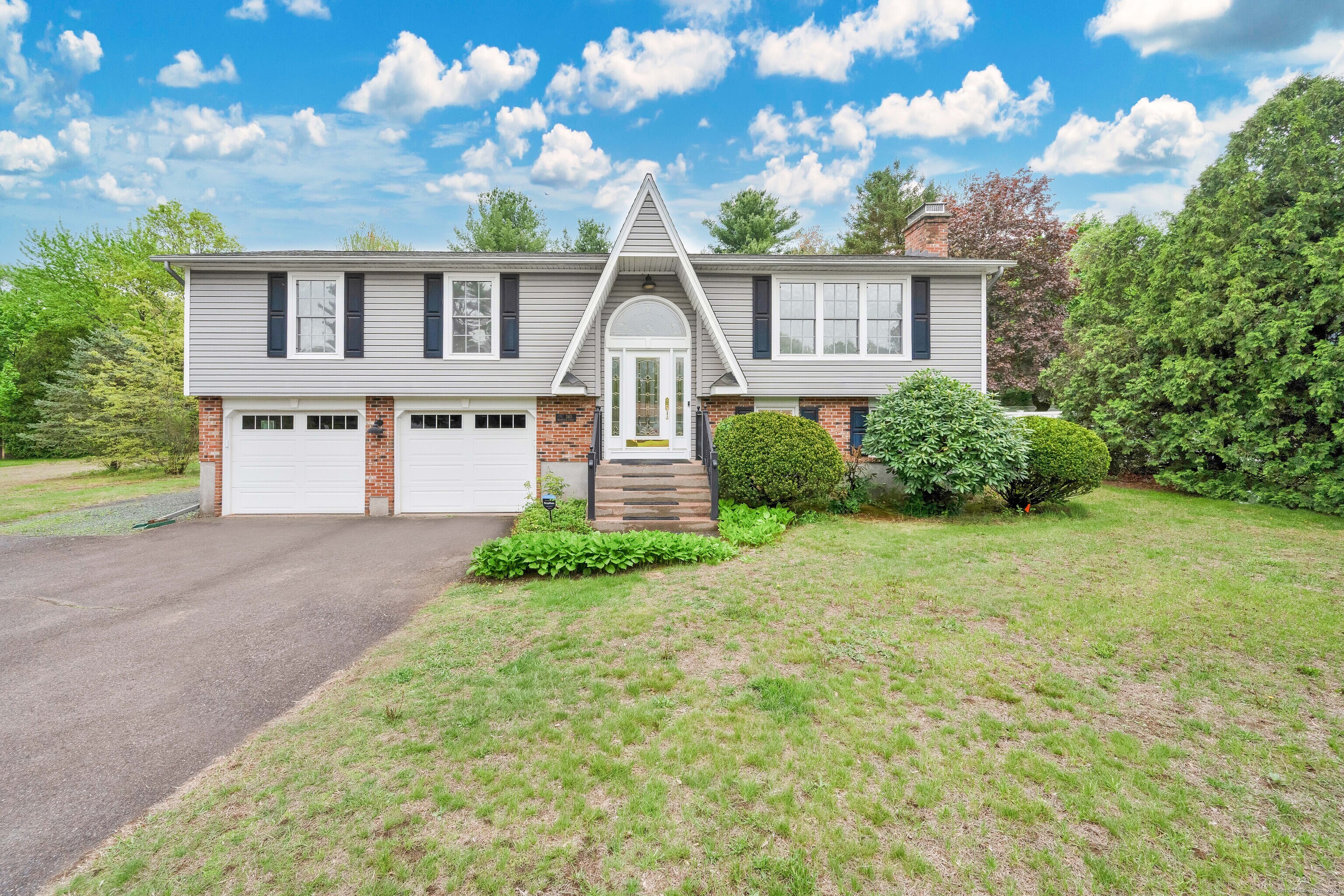 340 Brookfield Street Property Photo