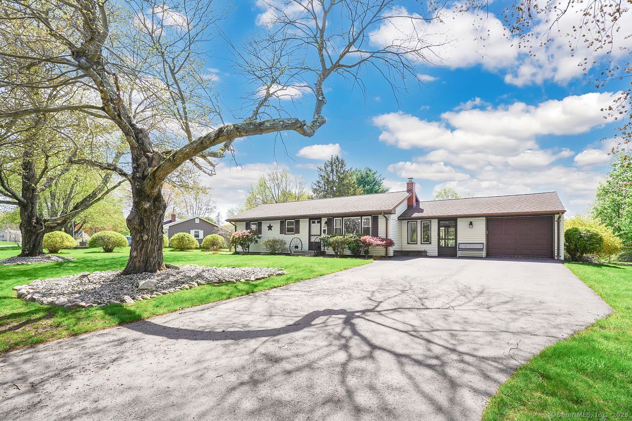 300 Benedict Drive Property Photo