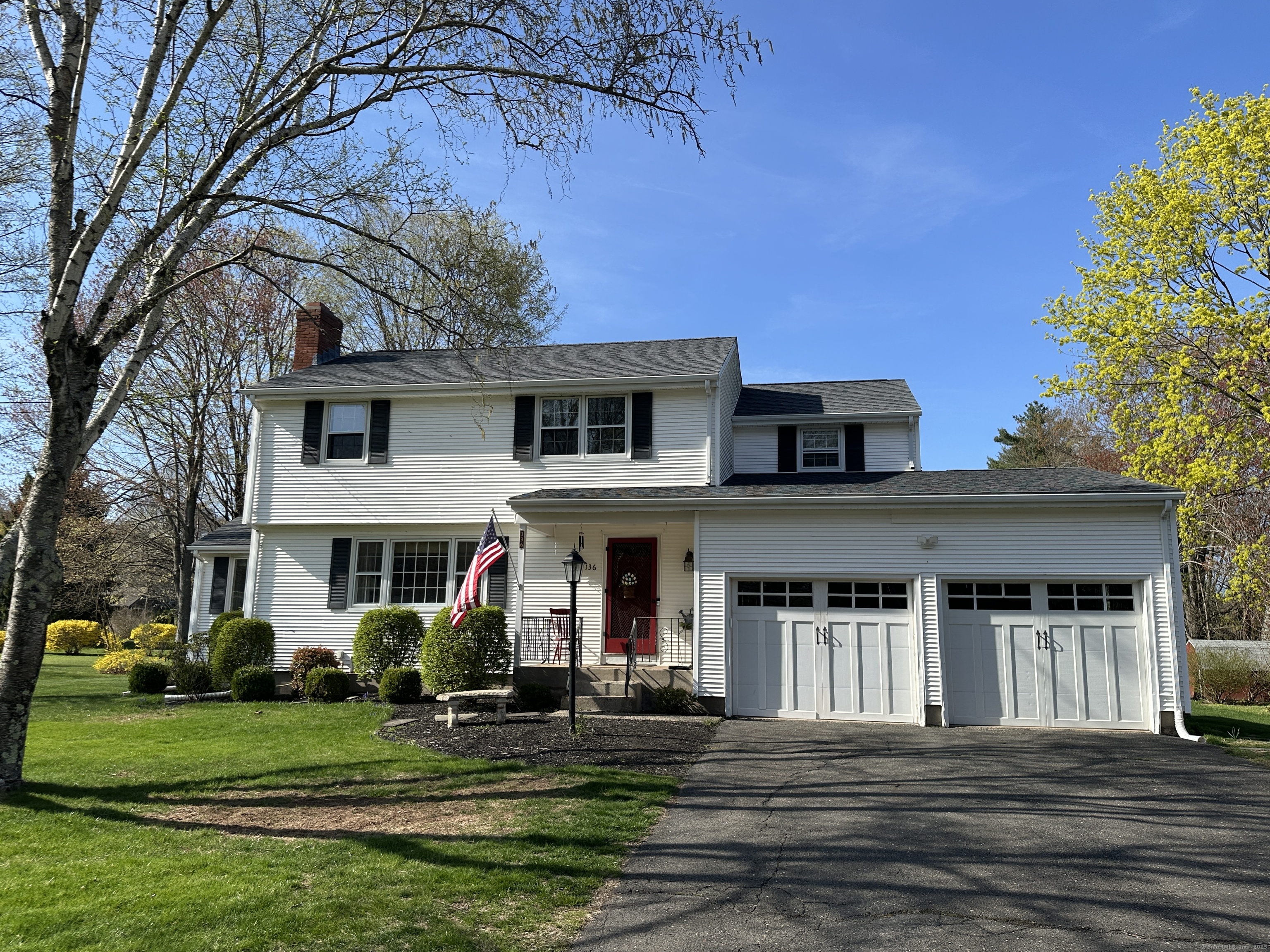 136 Ox Yoke Drive Property Photo 1