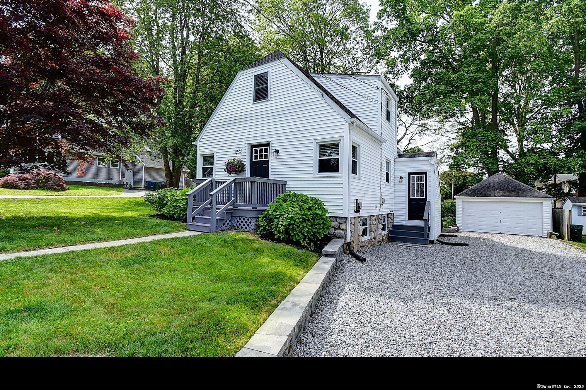 17 1st Avenue Property Photo 1