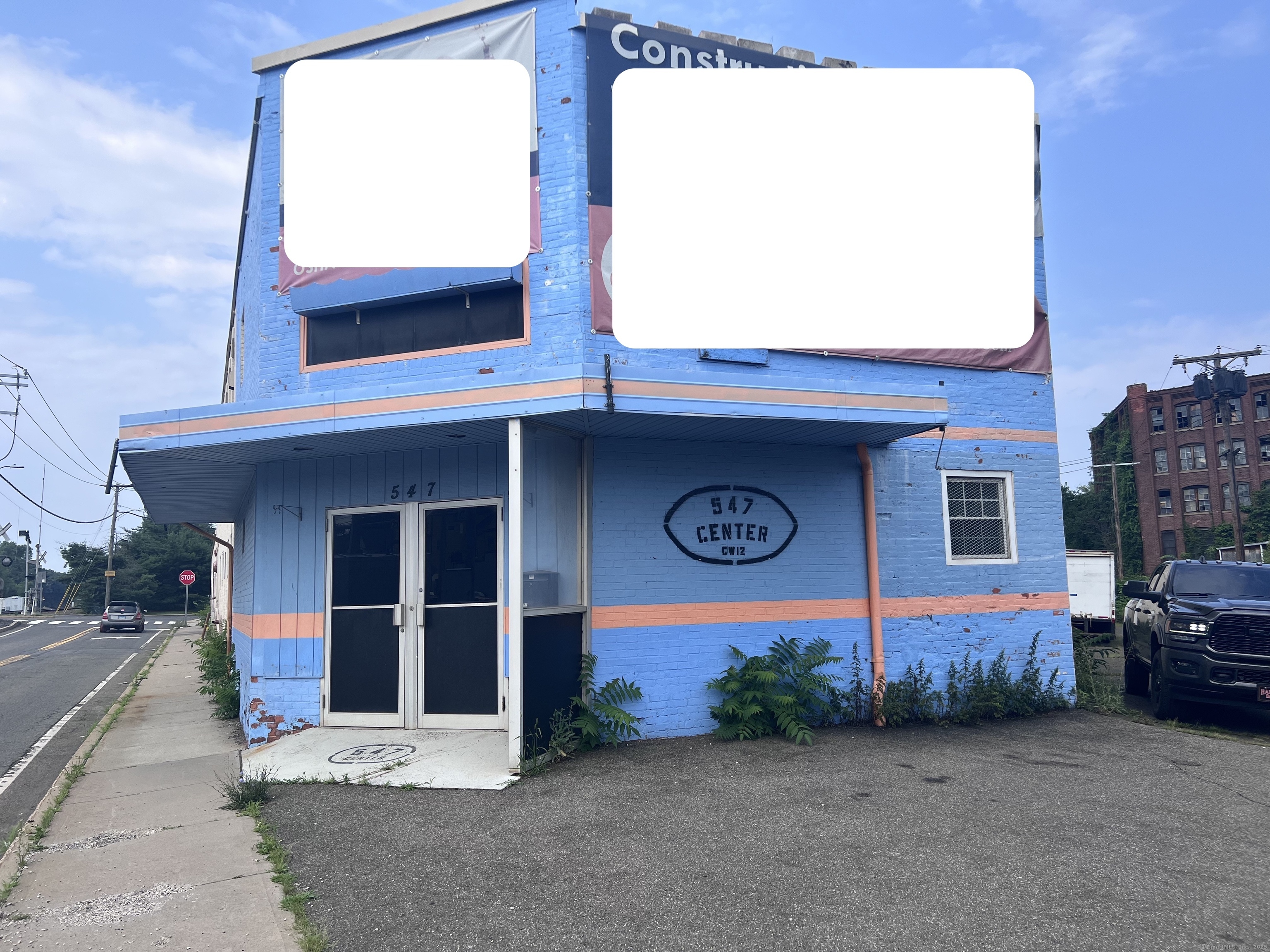 547 Center Street Property Photo 1