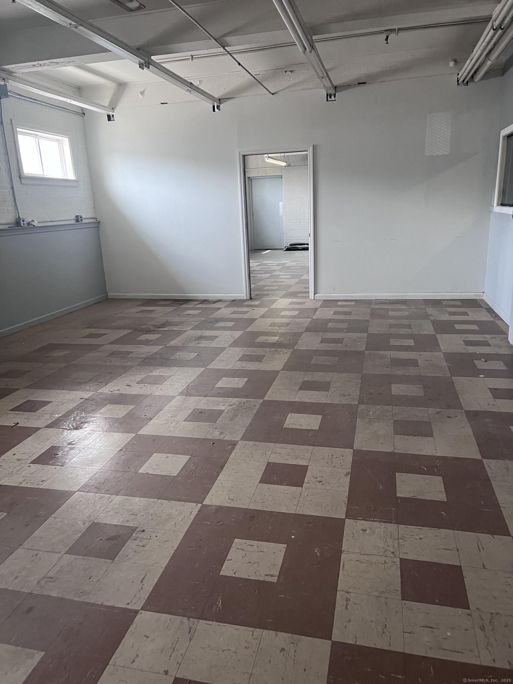 547 Center Street Property Photo 5