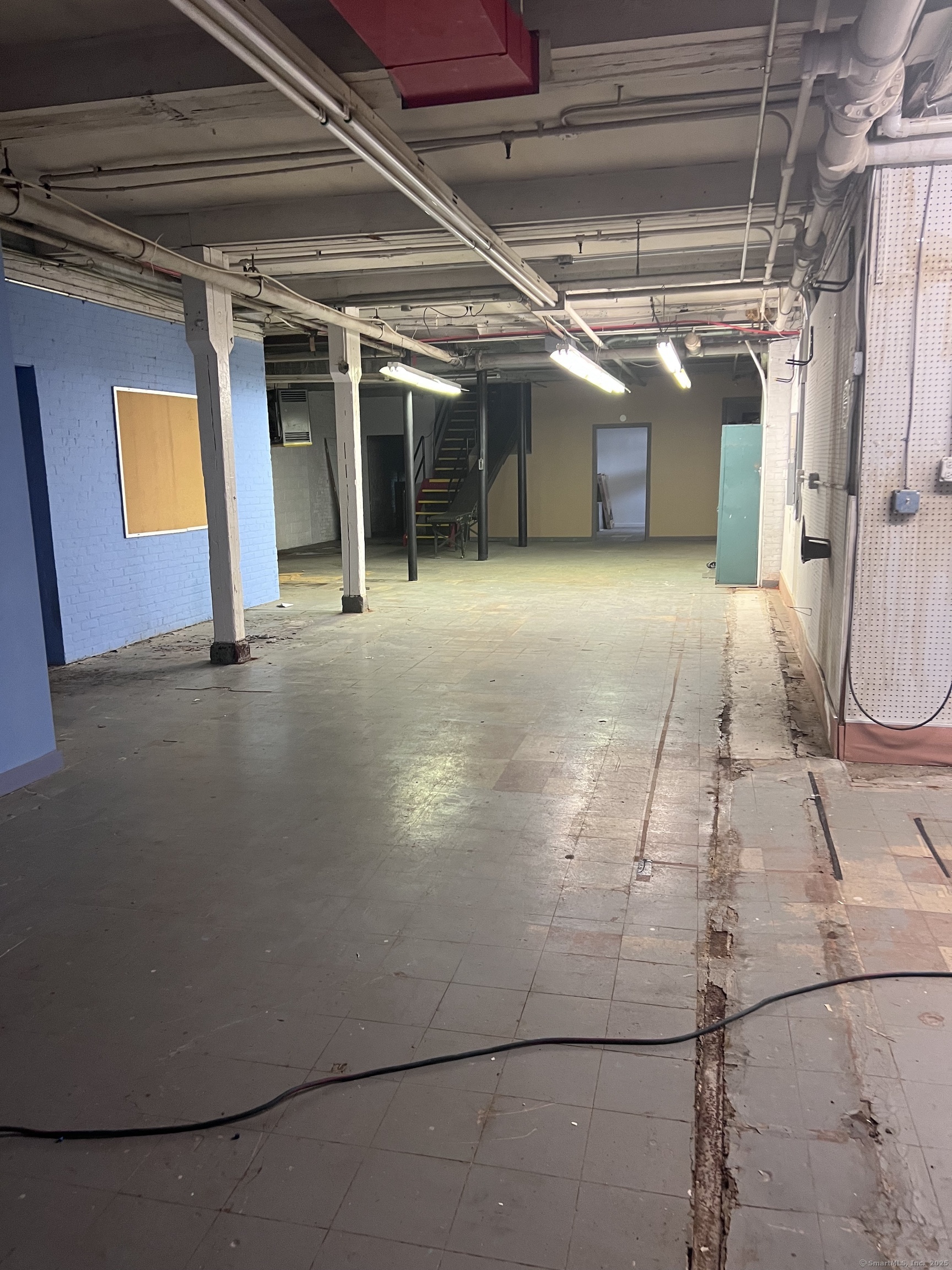 547 Center Street Property Photo 8