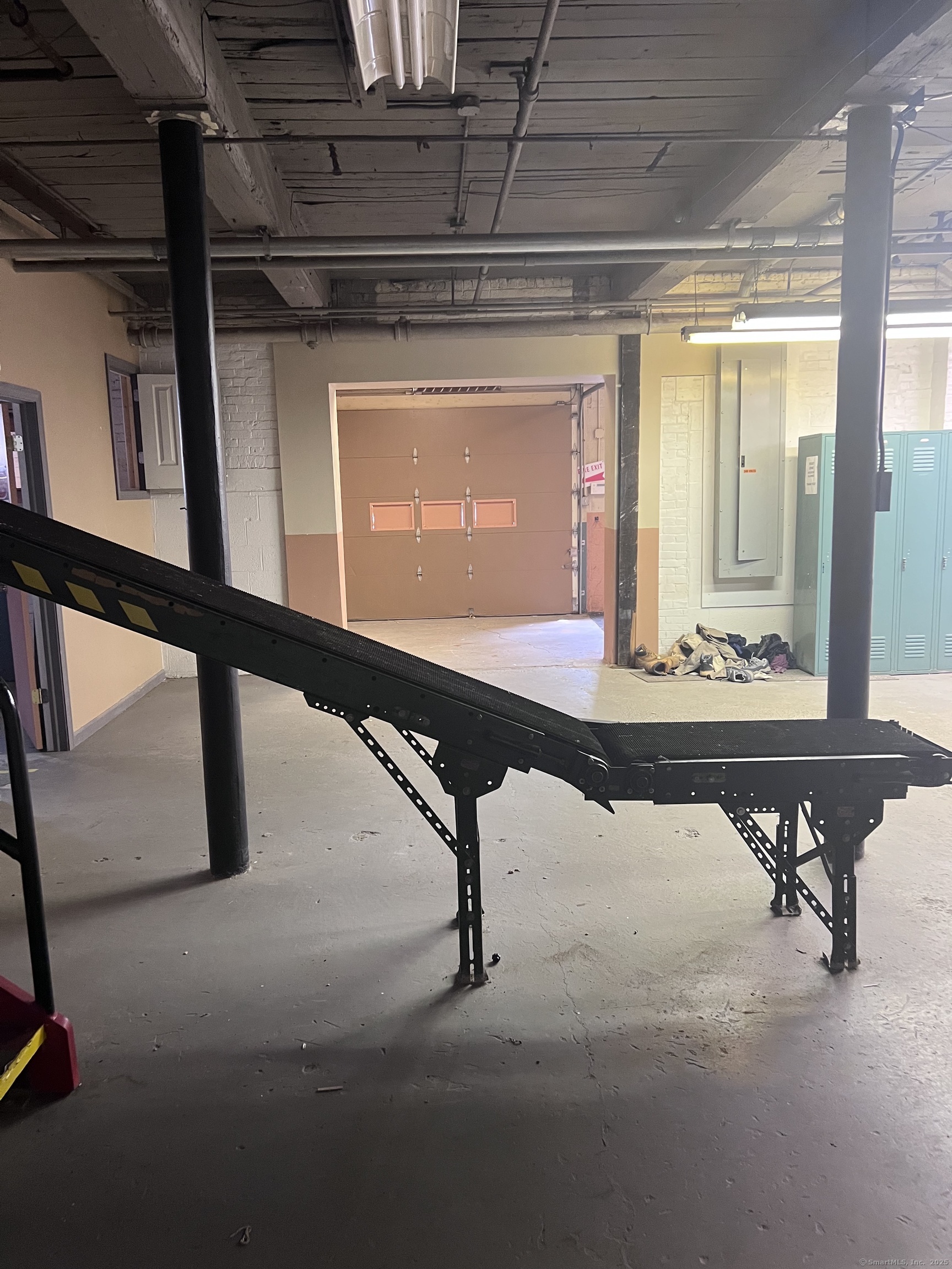 547 Center Street Property Photo 14