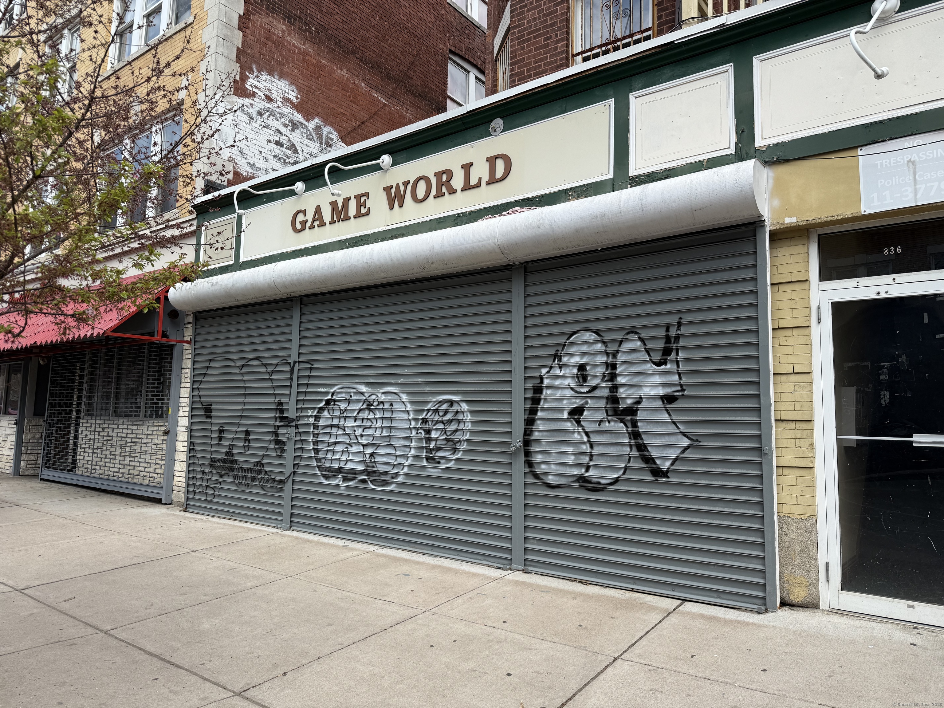 842 Park Street Property Photo 2