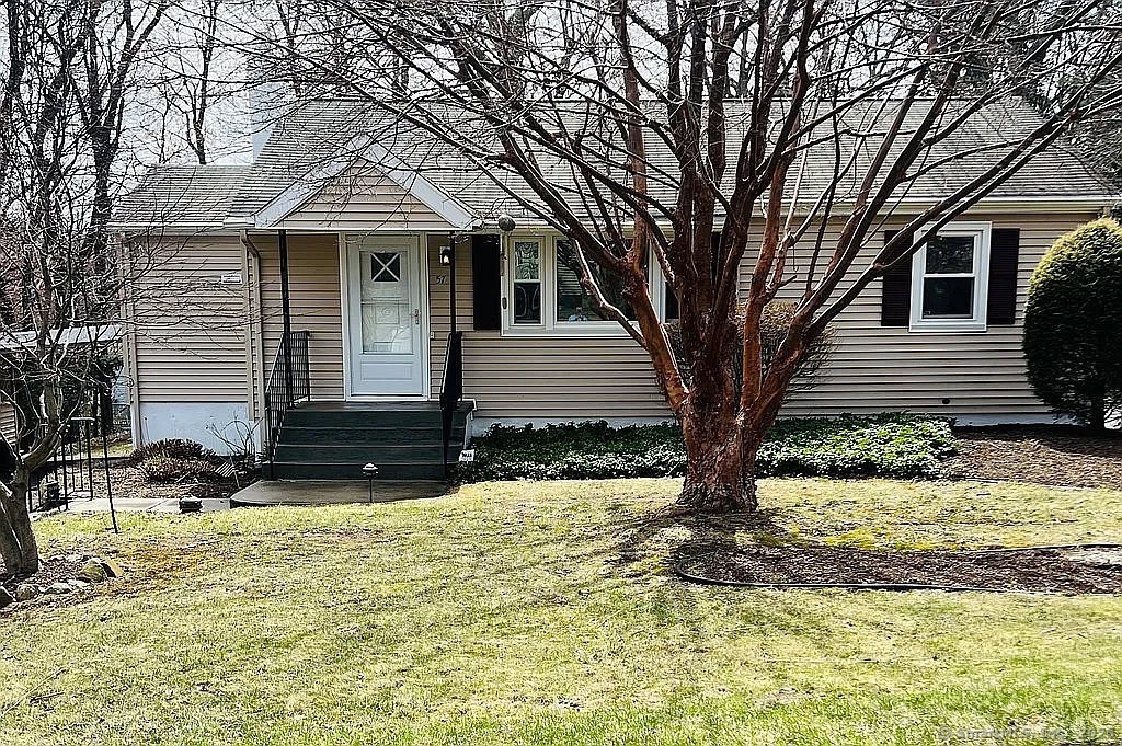 57 Maccormack Drive Property Photo 1