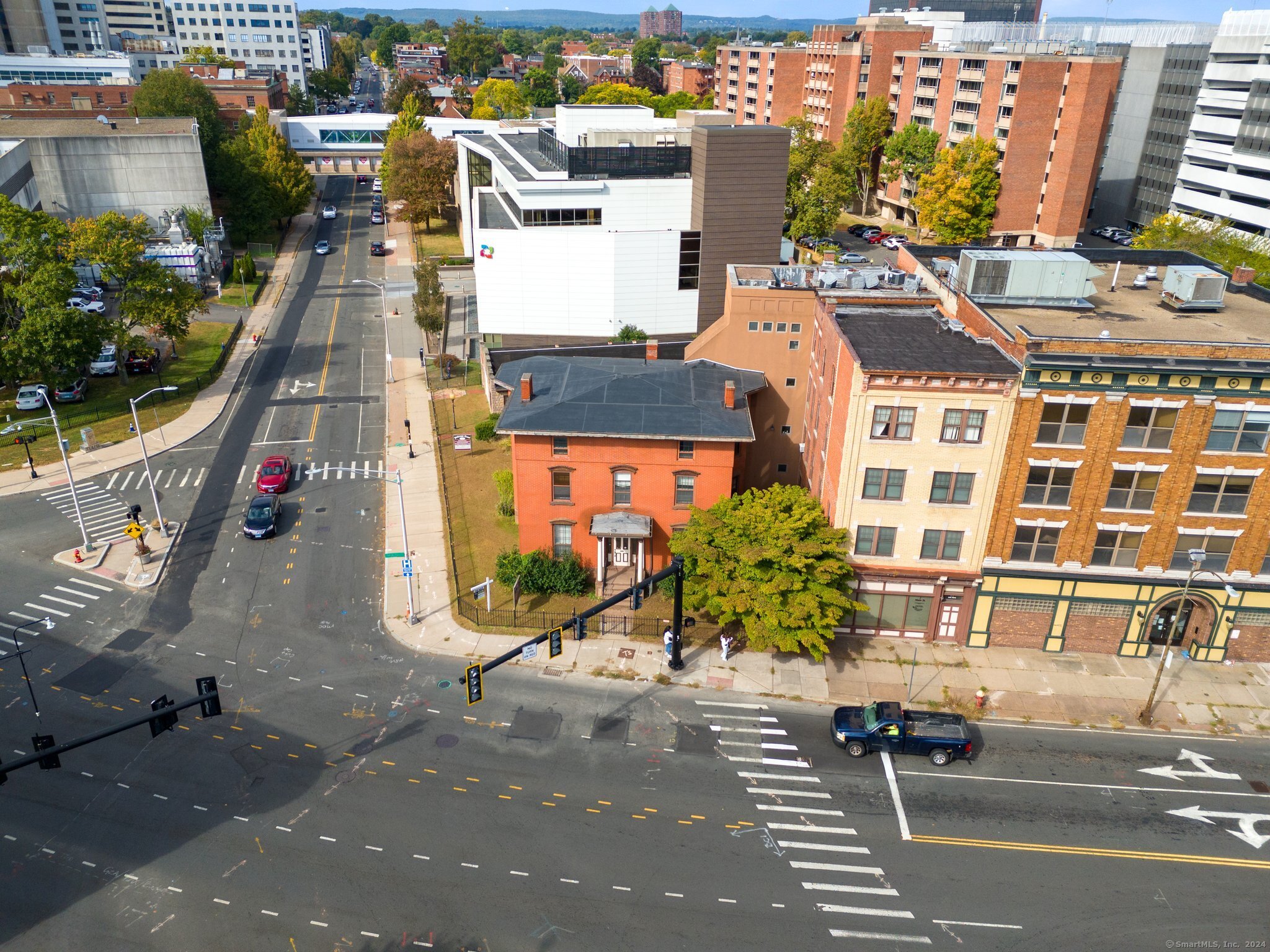 1 Main St Property Photo 5