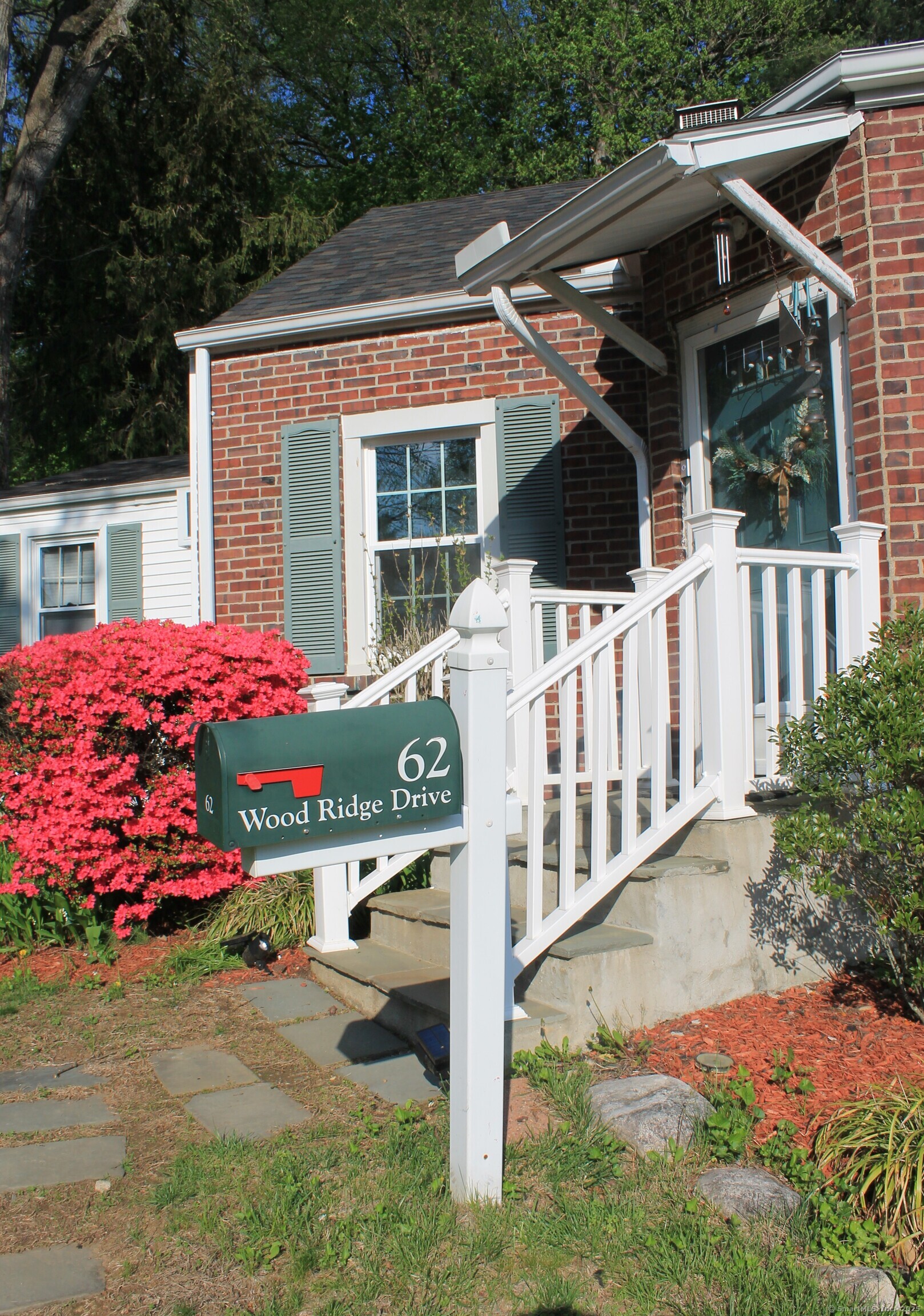 62 Wood Ridge Drive