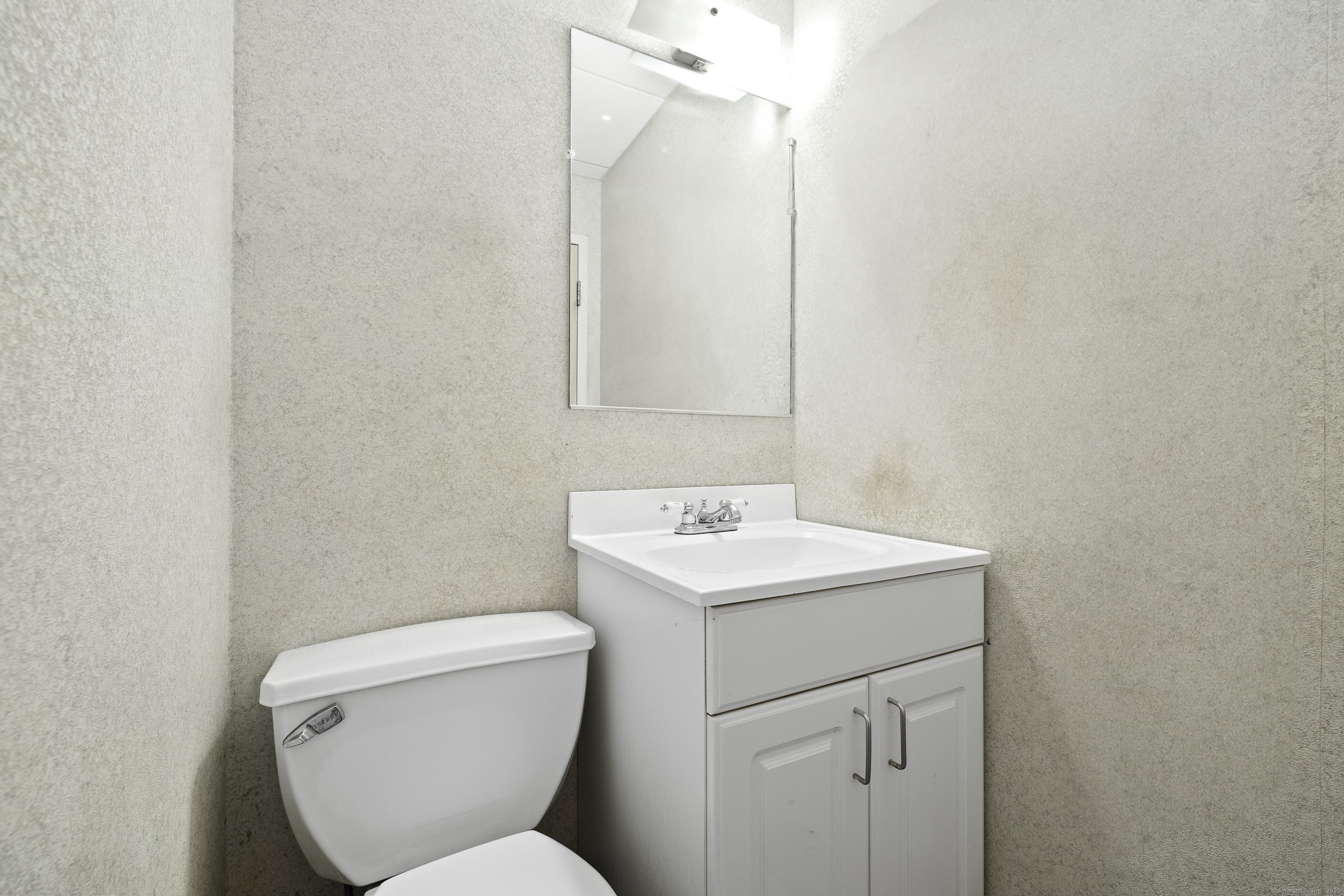 3715 Main Ste 403 Street Property Photo 4