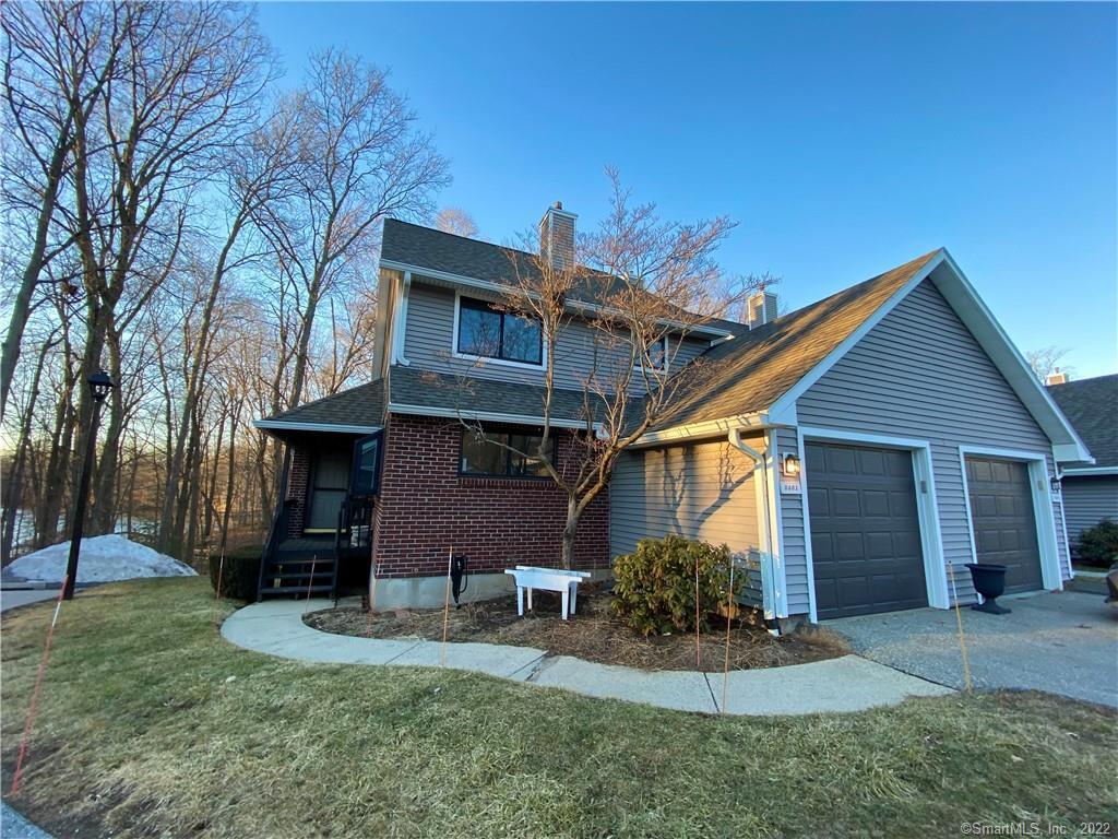 2401 Mill Pond Dr Property Photo