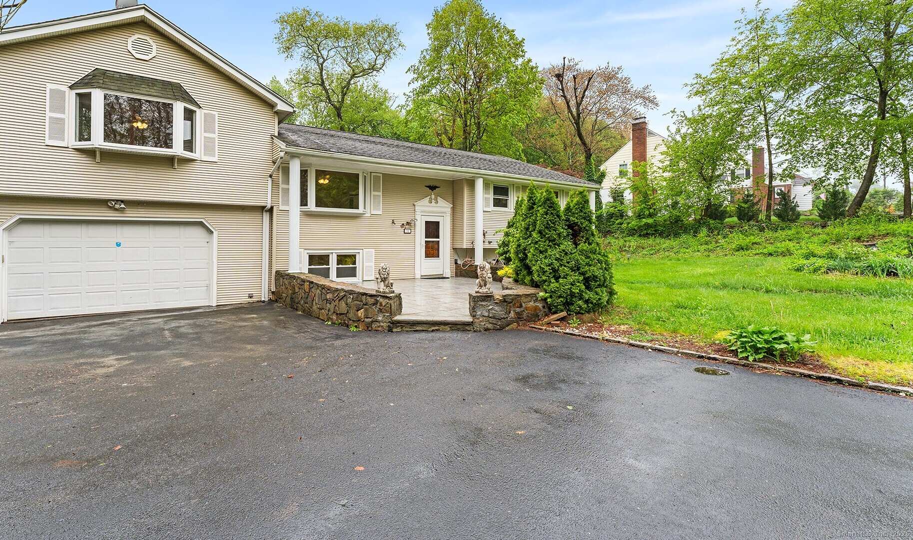 32 Chatfield Drive Property Photo 1