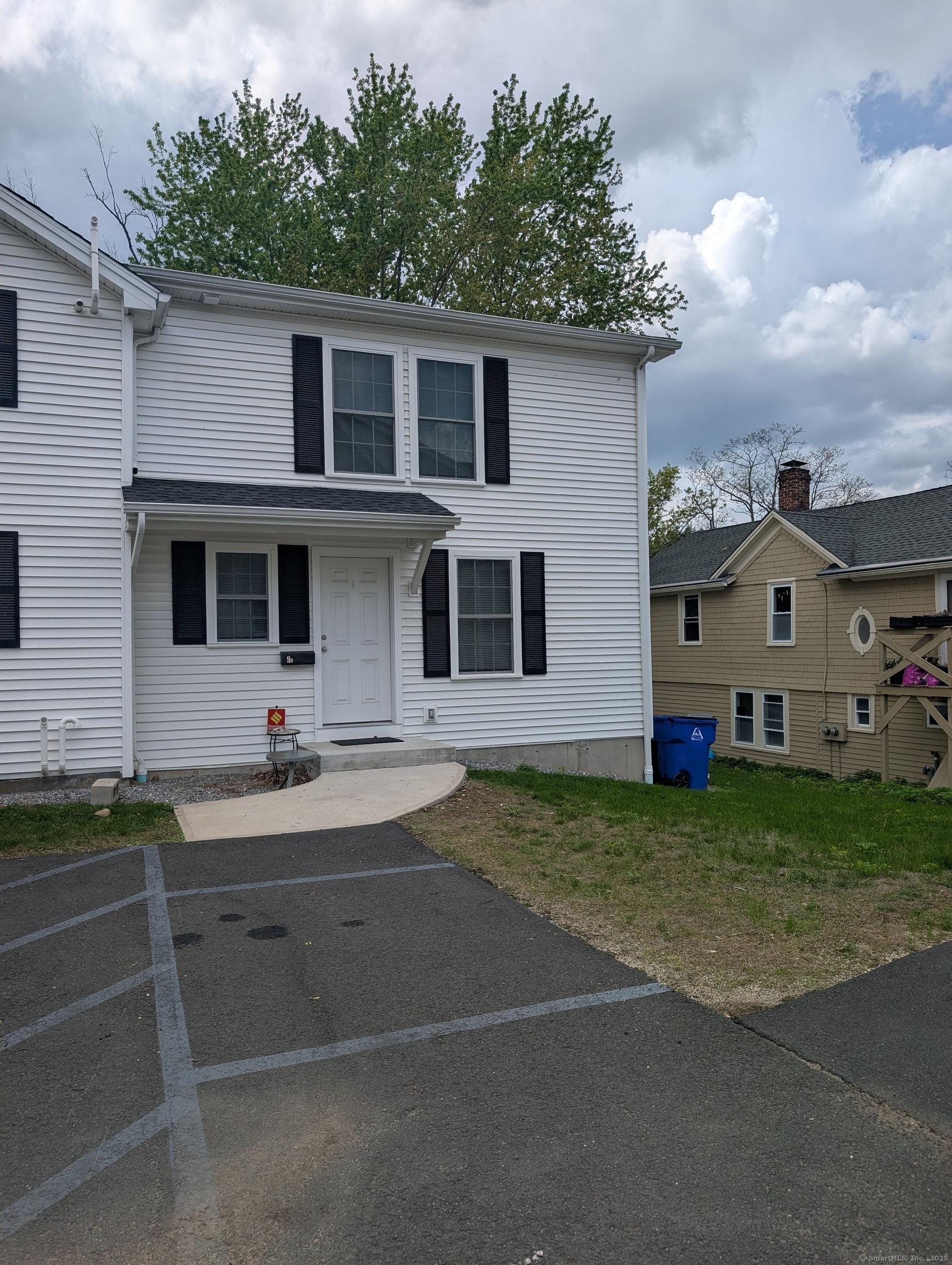 9 Center D Street Property Photo 1