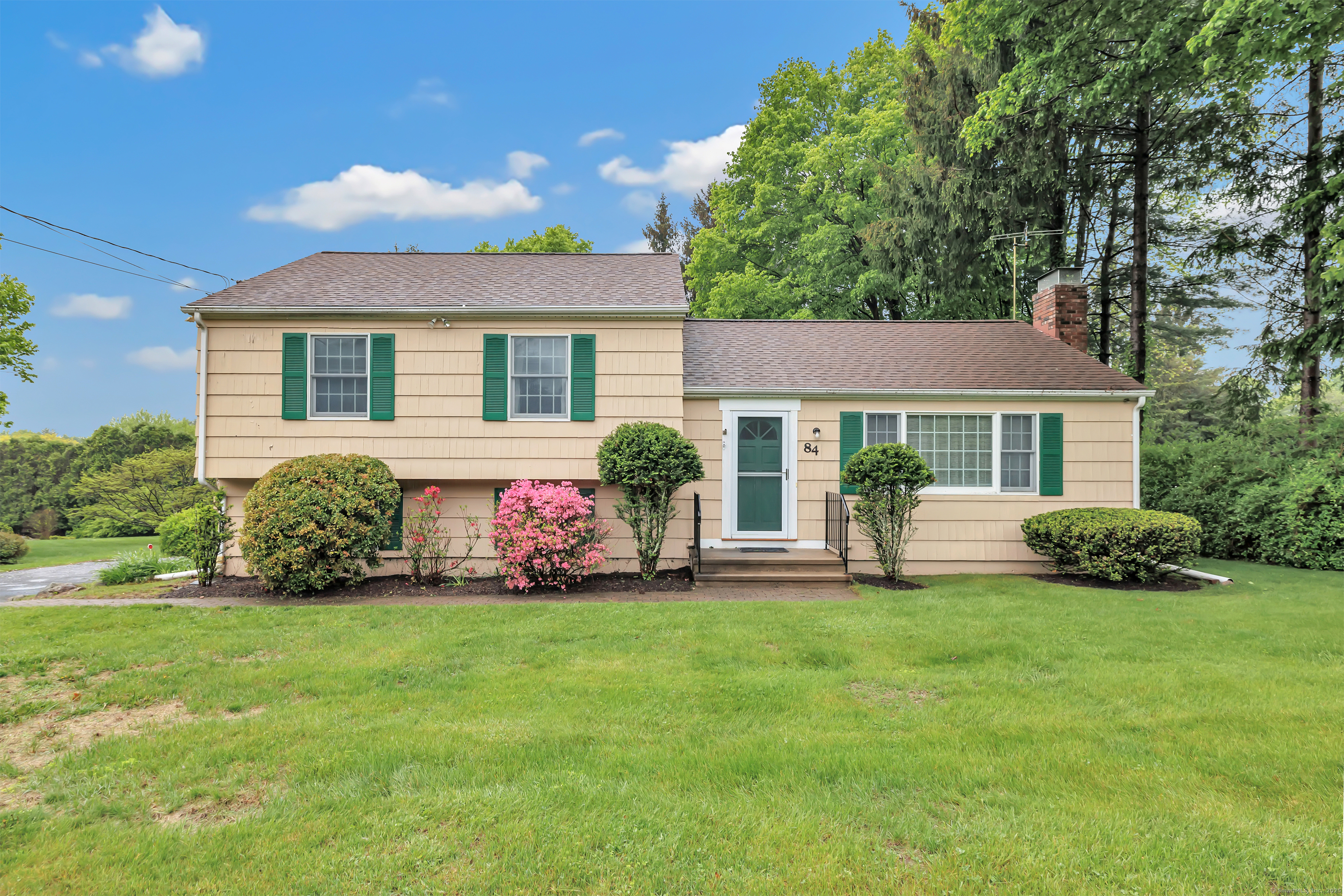 84 Walnut Hill Road Property Photo 1