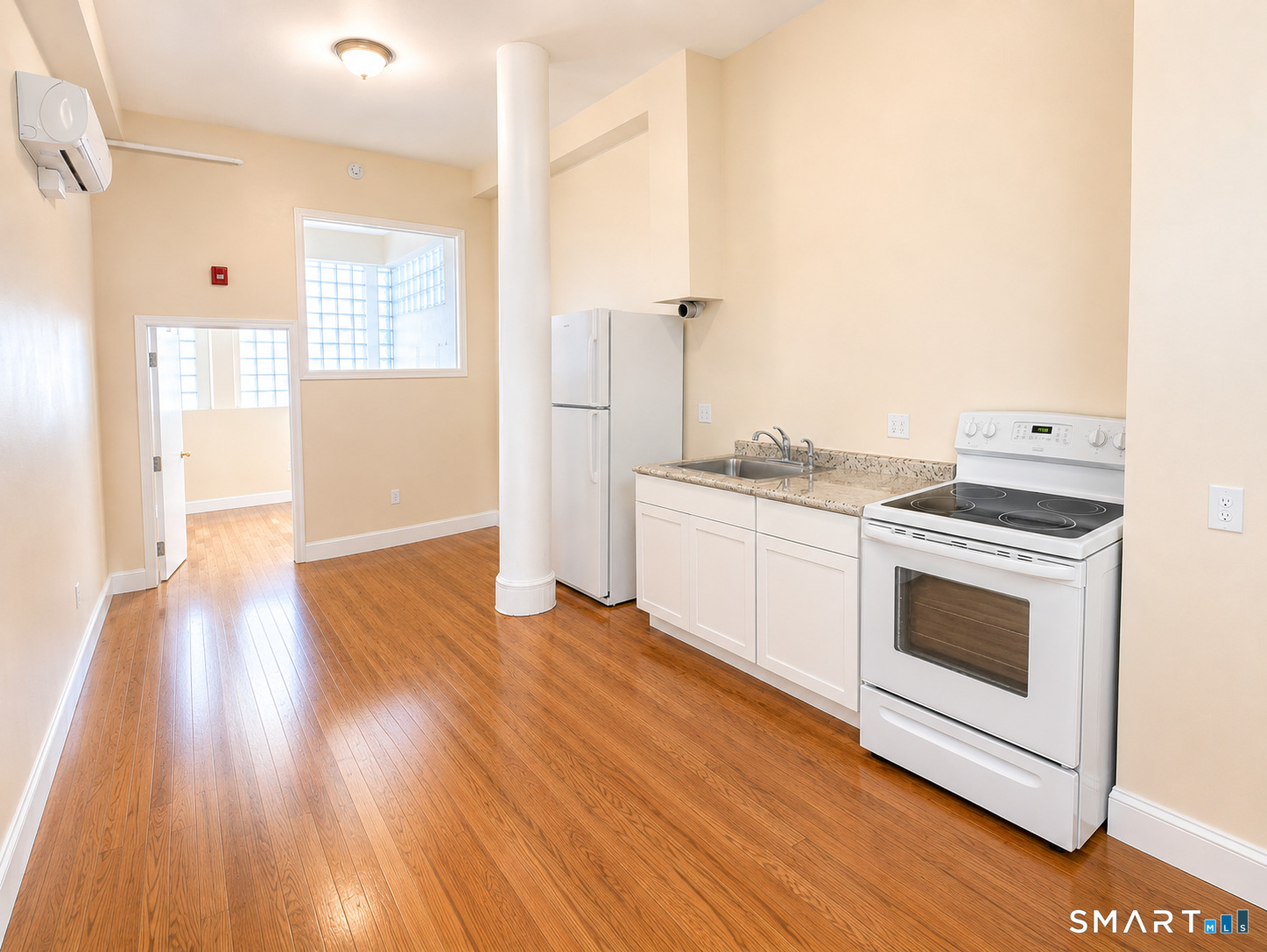 105 Bank 1D Street Property Photo 1