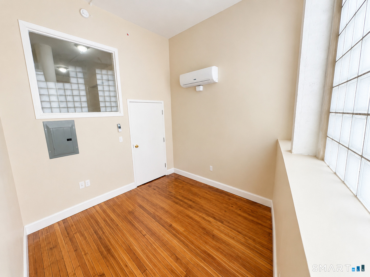 105 Bank 1d Street Property Photo 6