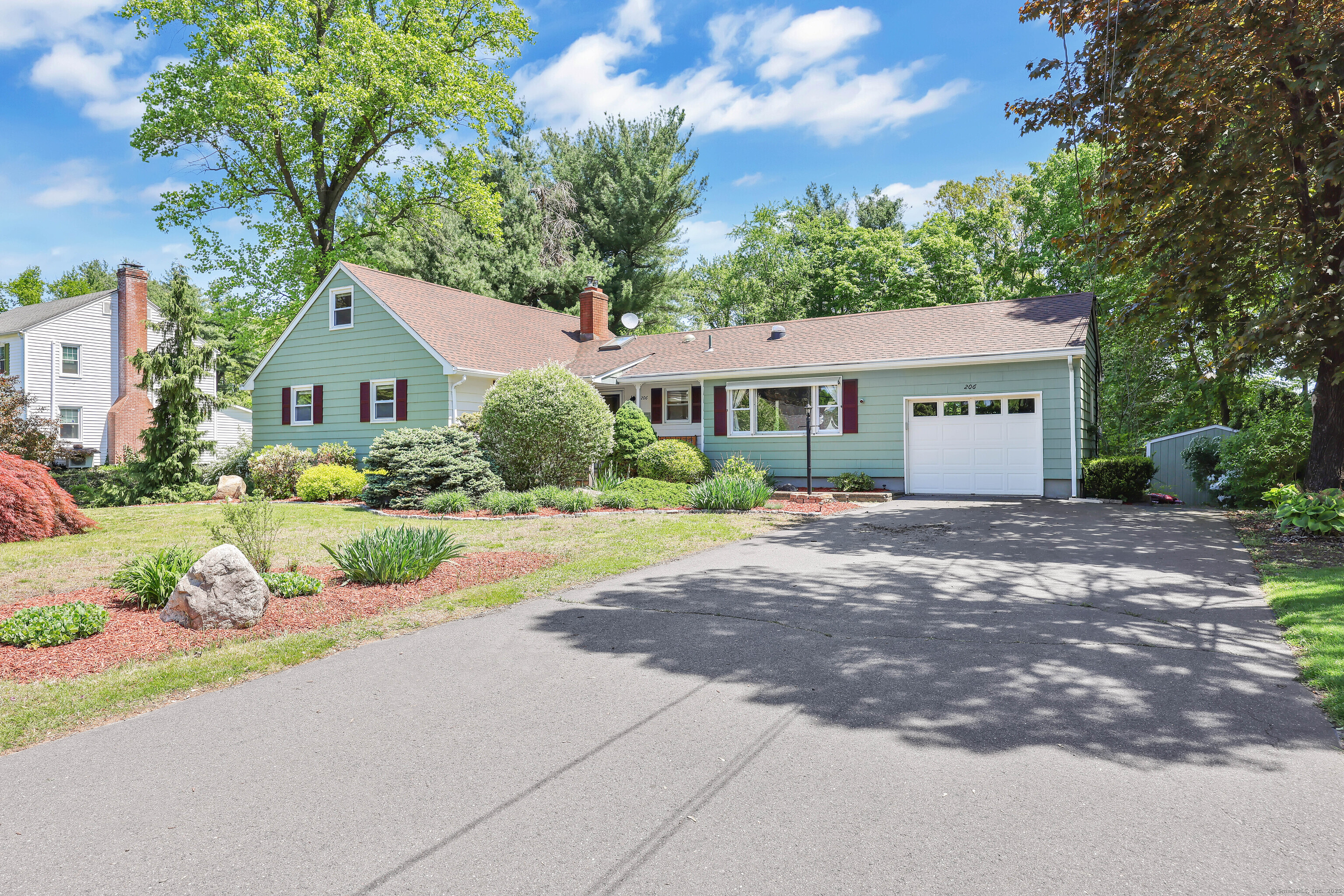 206 Long Hill Road Property Photo