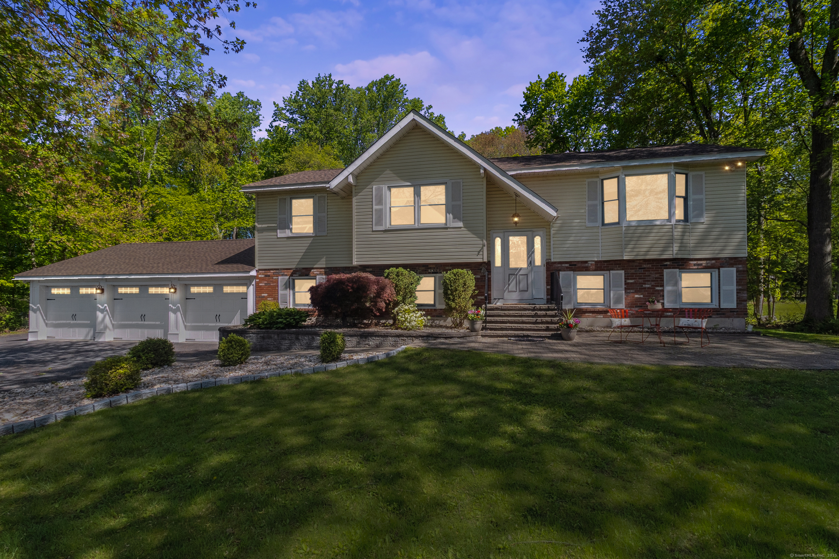 14 Fleetwood Drive