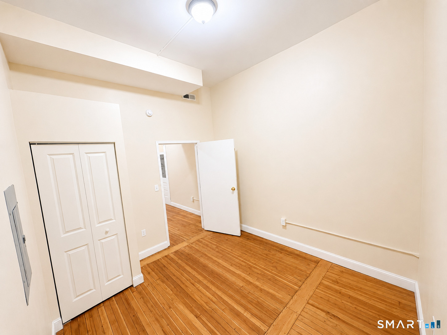 105 Bank 2d Street Property Photo 3