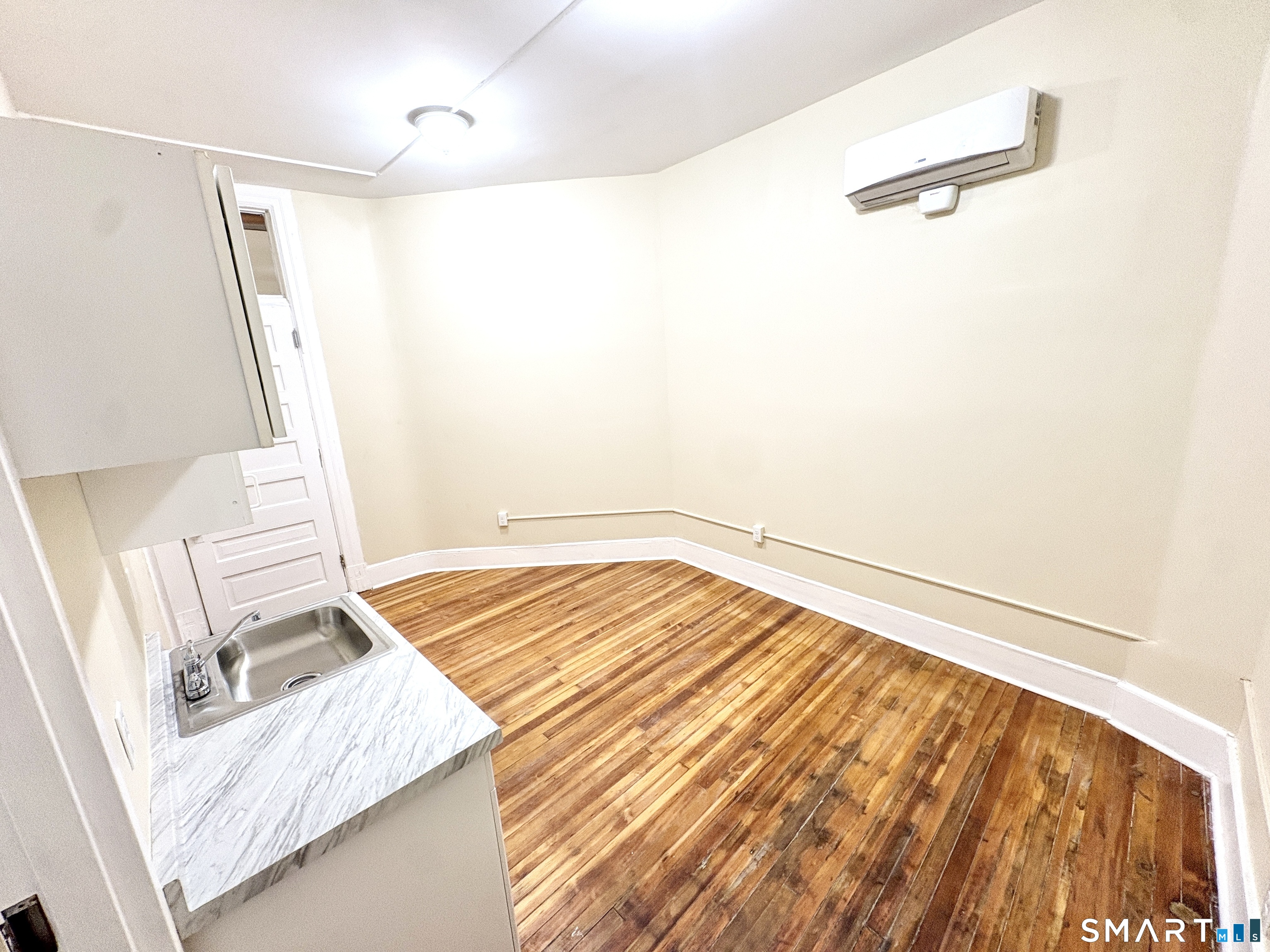 105 Bank 3c Street Property Photo 8