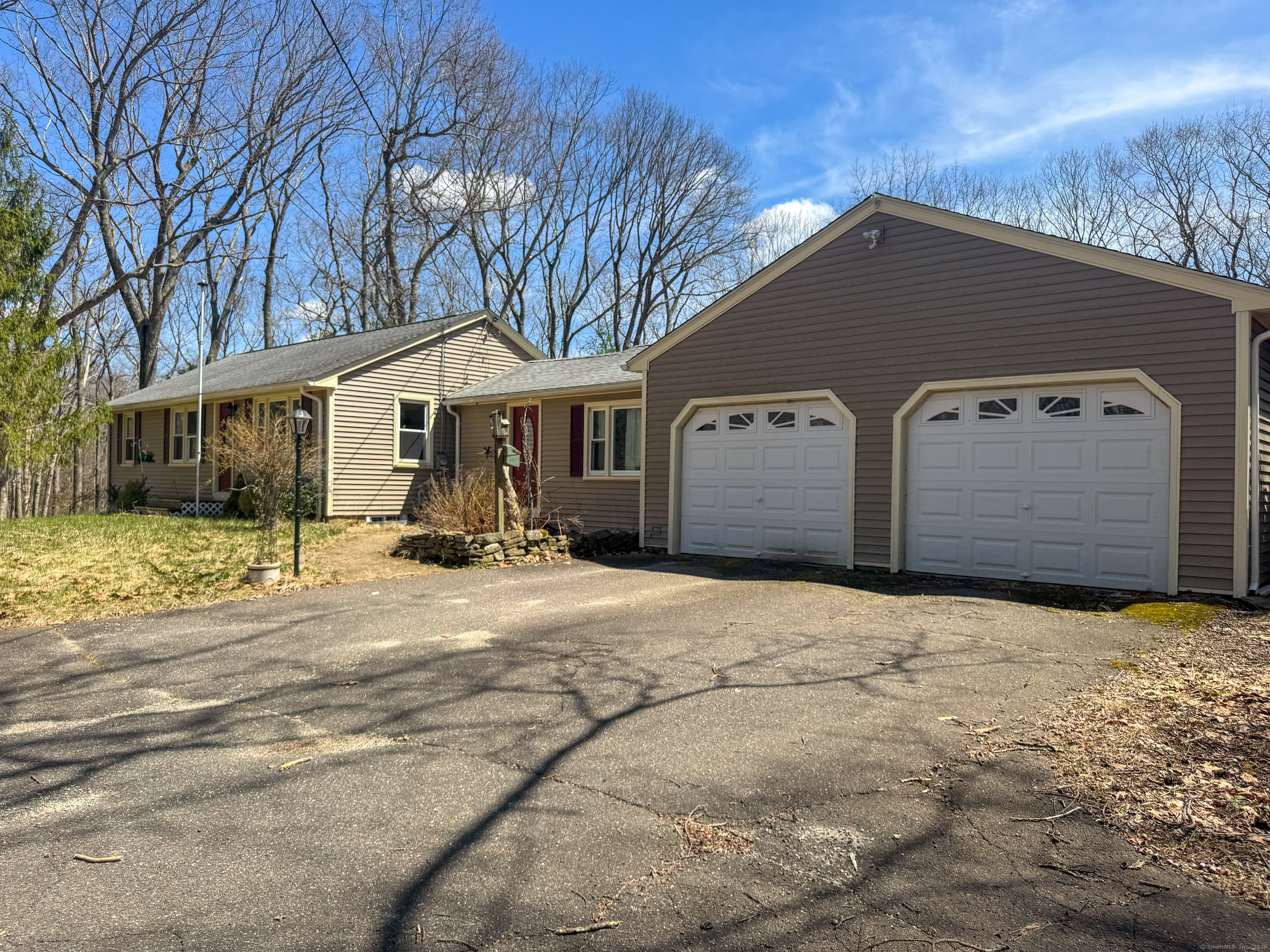 189 Buckley Hwy Property Photo 1