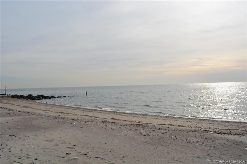 120 W Beach Dr Property Photo 1