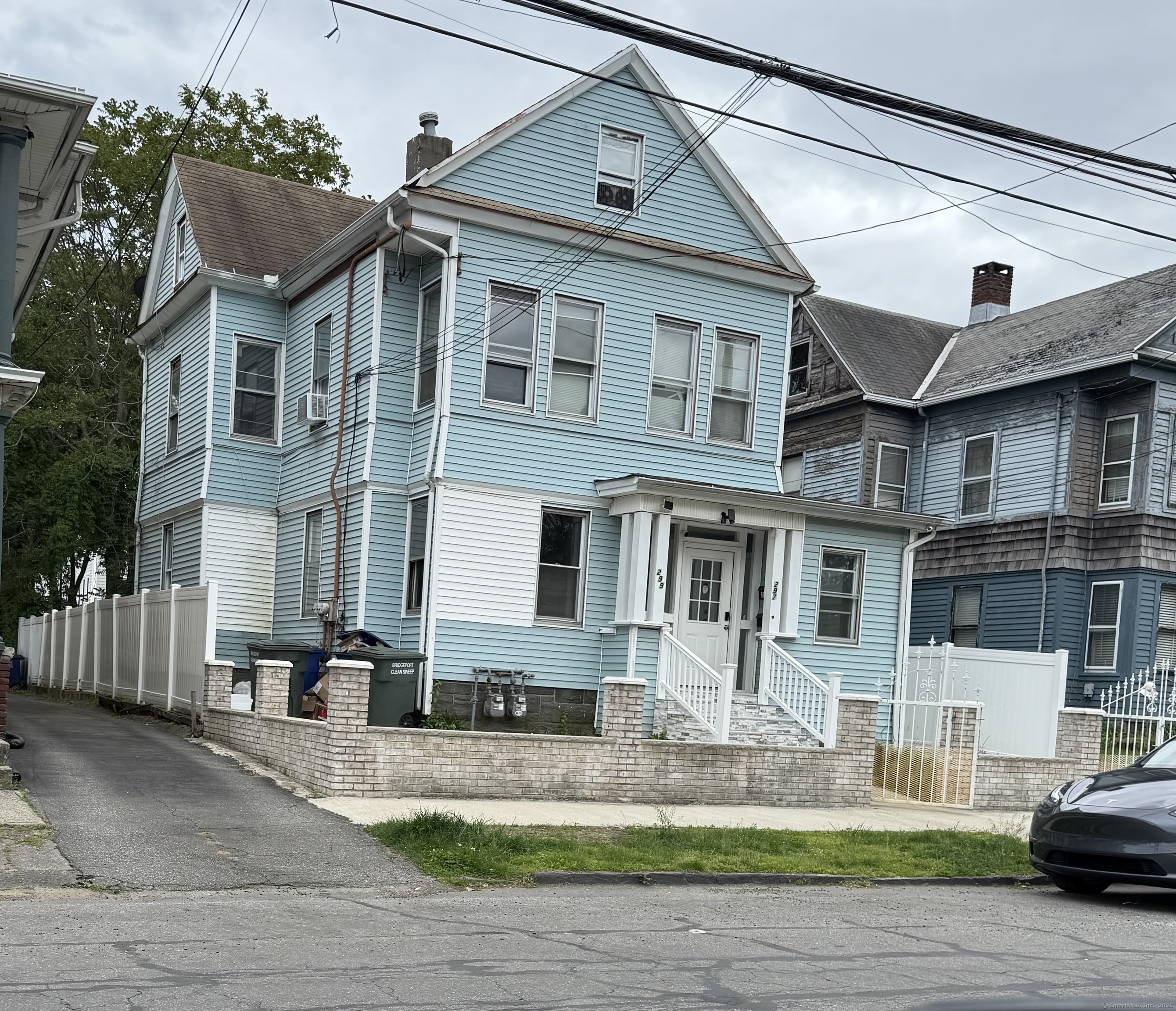297 Laurel Avenue Property Photo 1