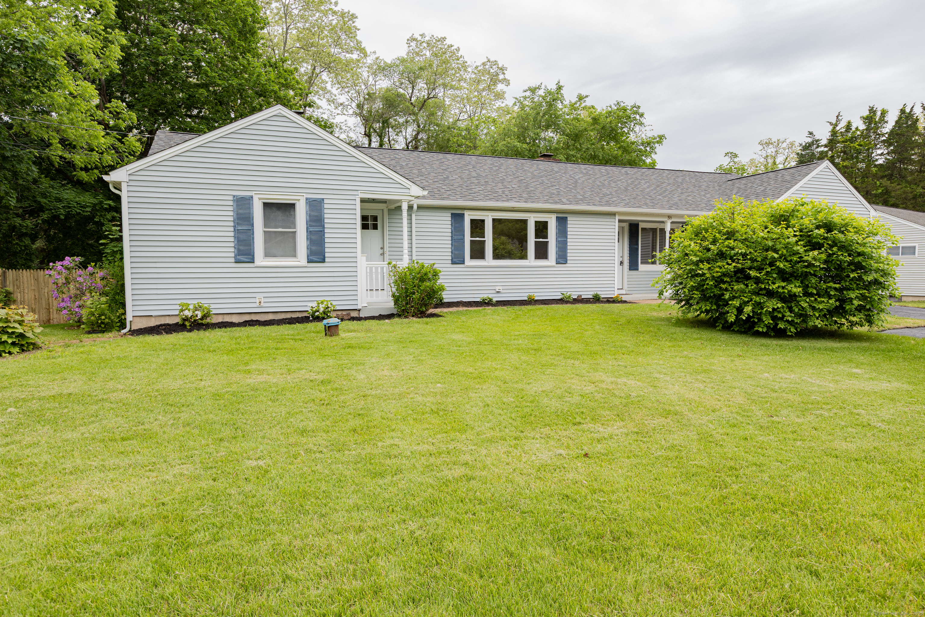 38 Dinwoodie Drive Property Photo 1