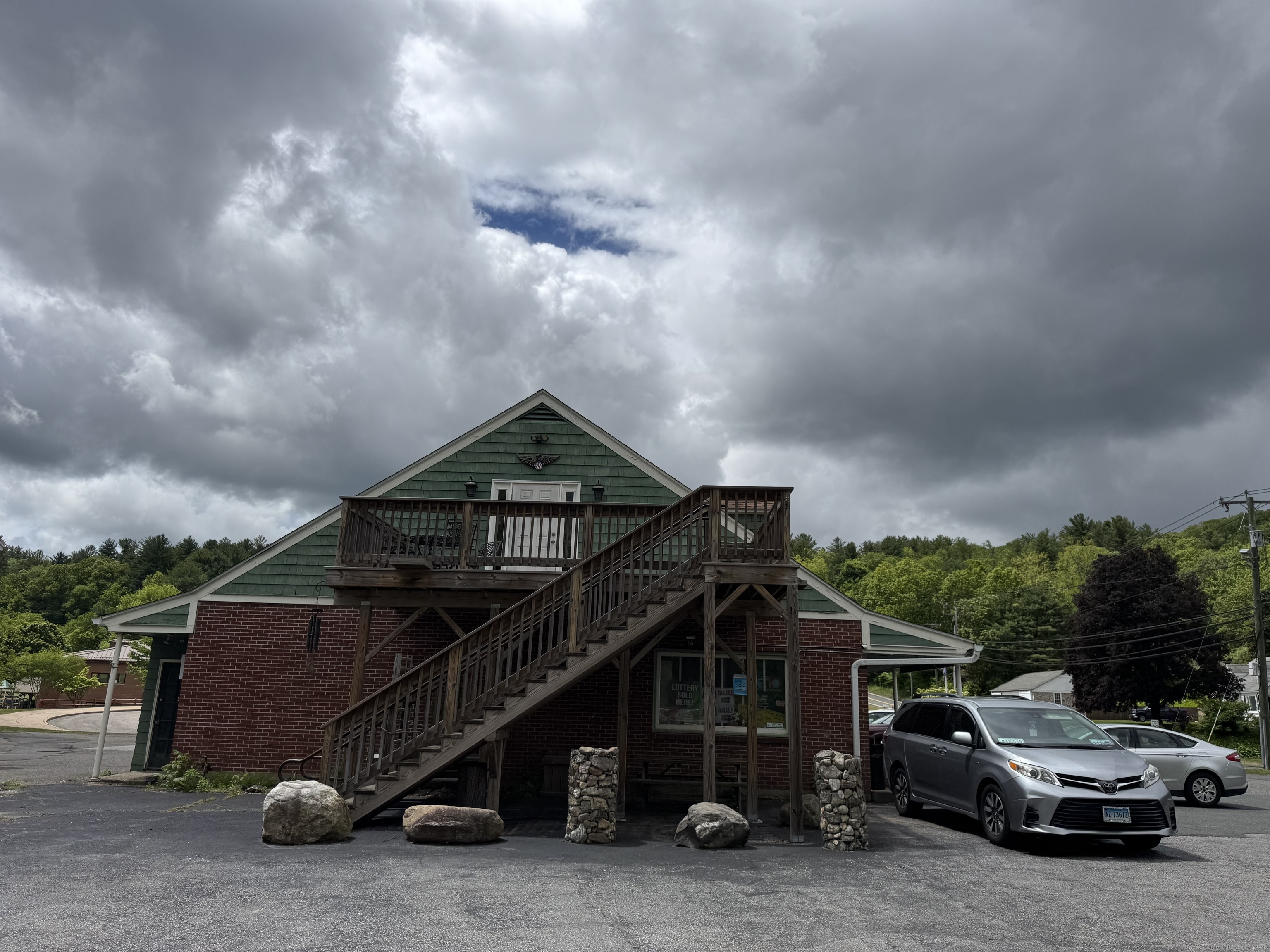 111 River Road Property Photo 2