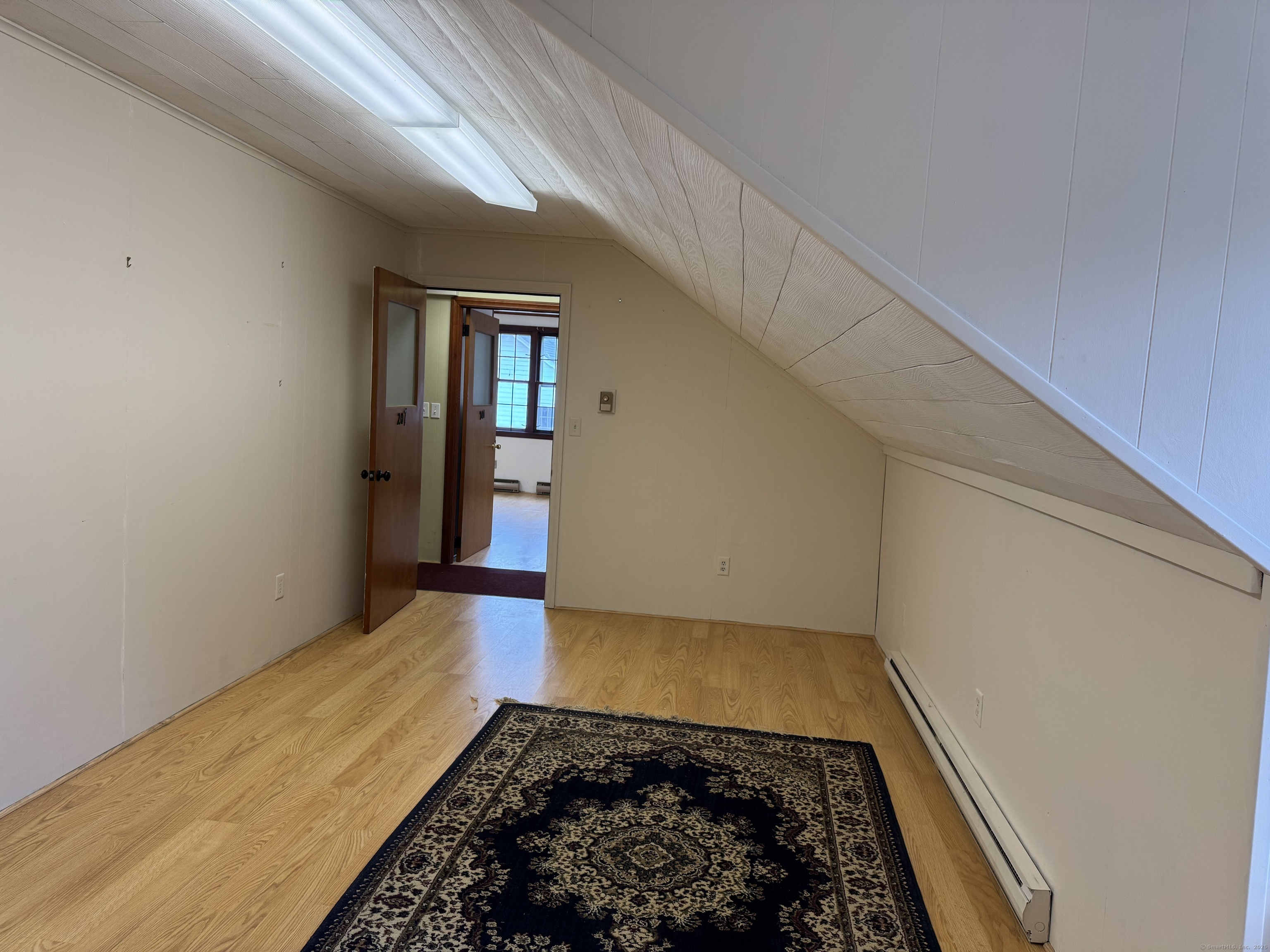 111 River Road Property Photo 15