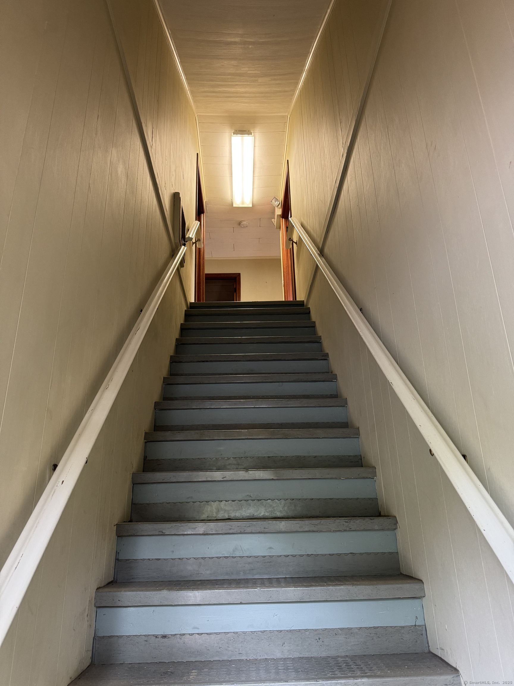 111 River Road Property Photo 18