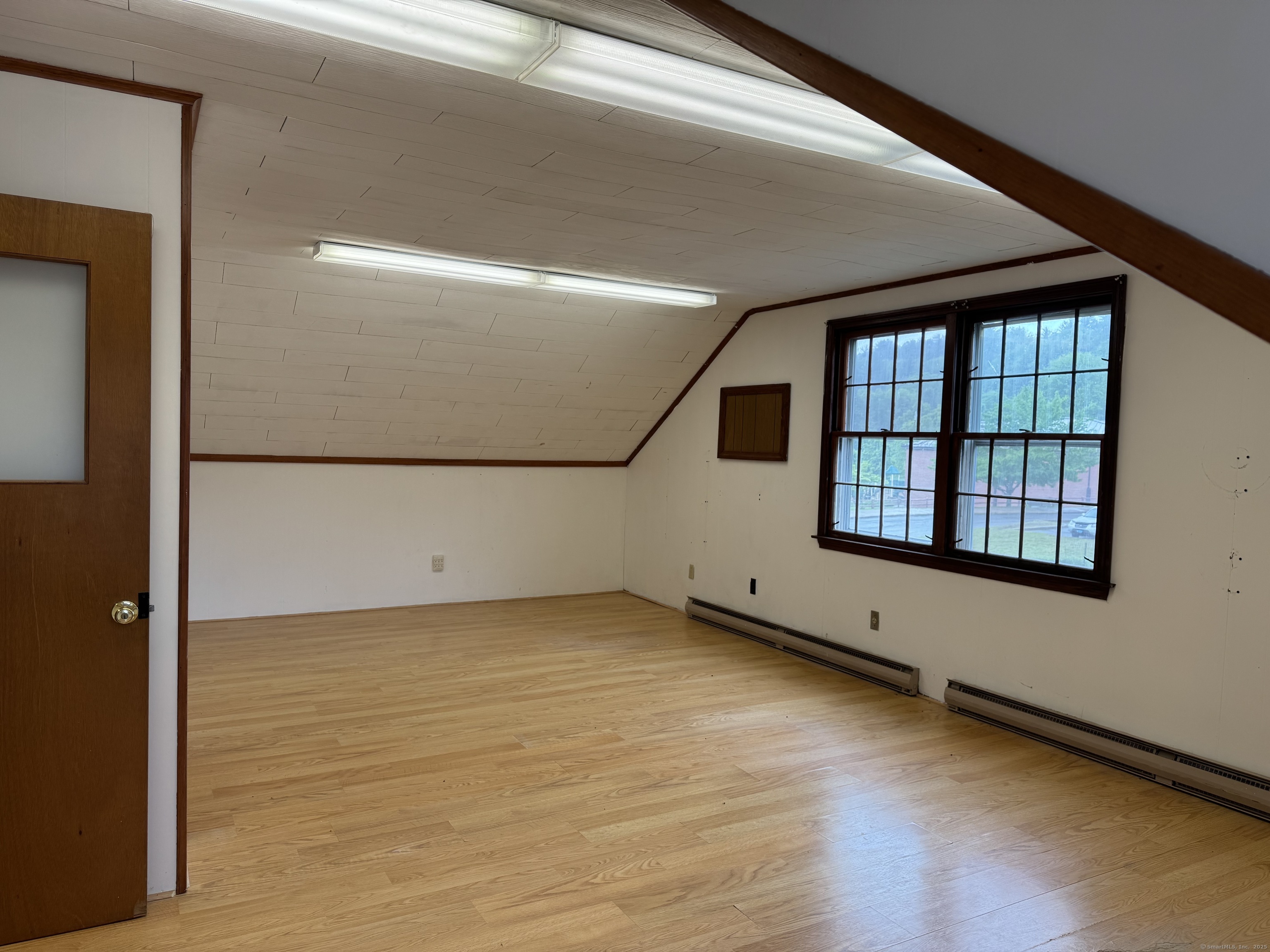111 River Road Property Photo 20