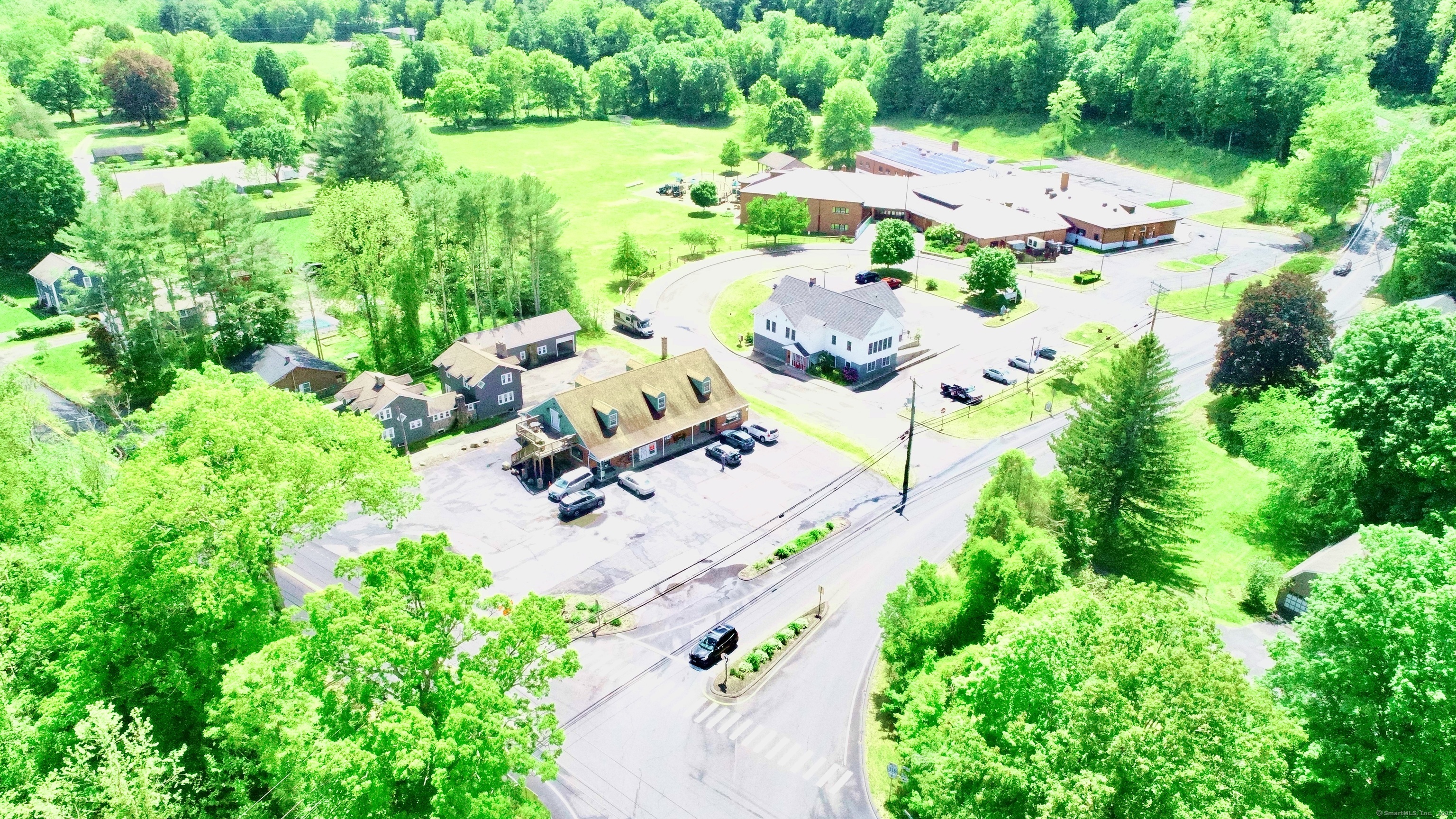 111 River Road Property Photo 26