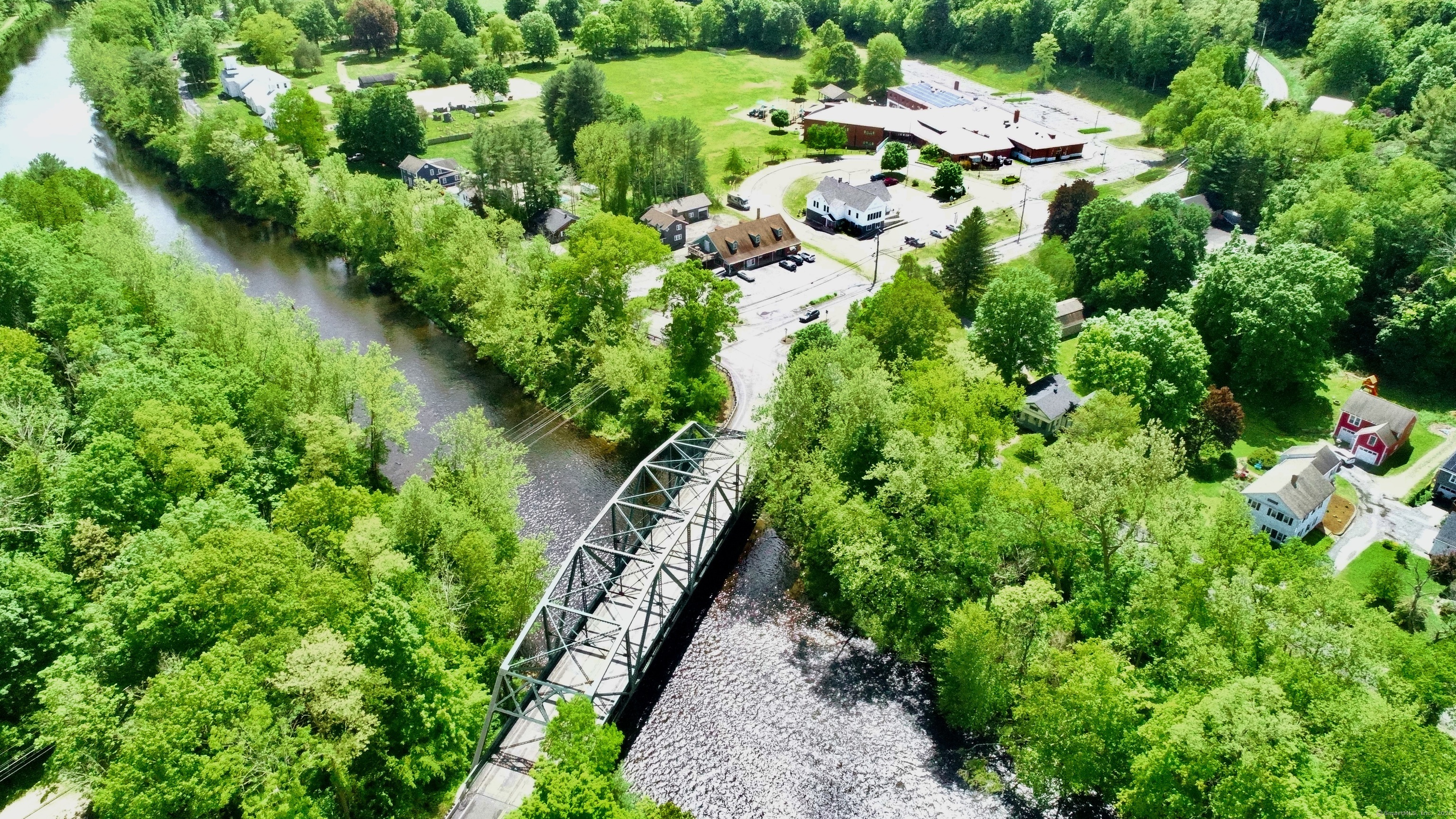 111 River Road Property Photo 28
