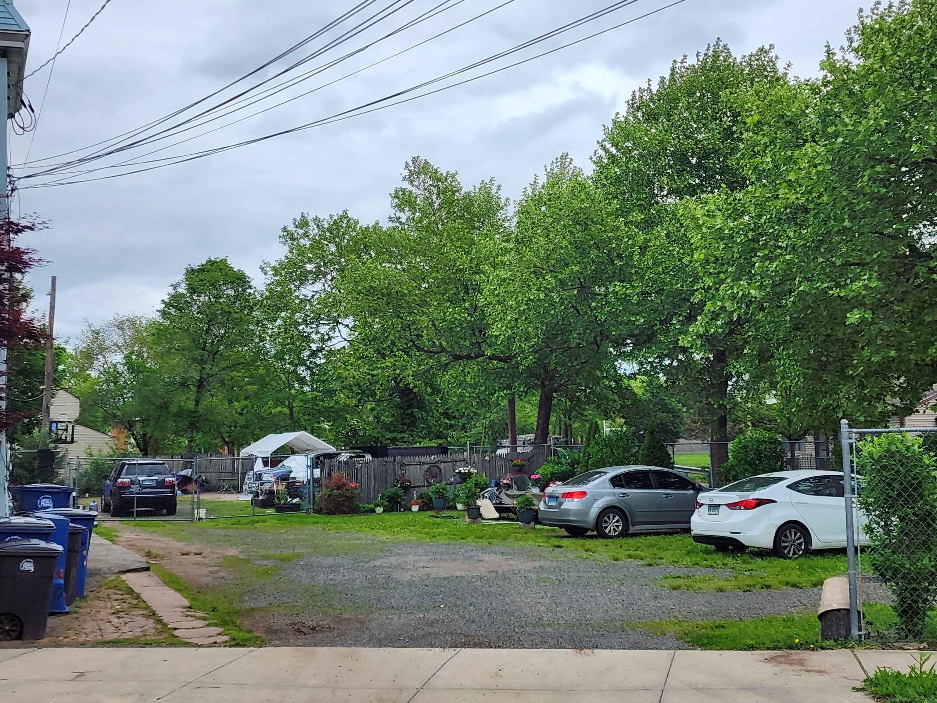 527 Washington Avenue Property Photo 1