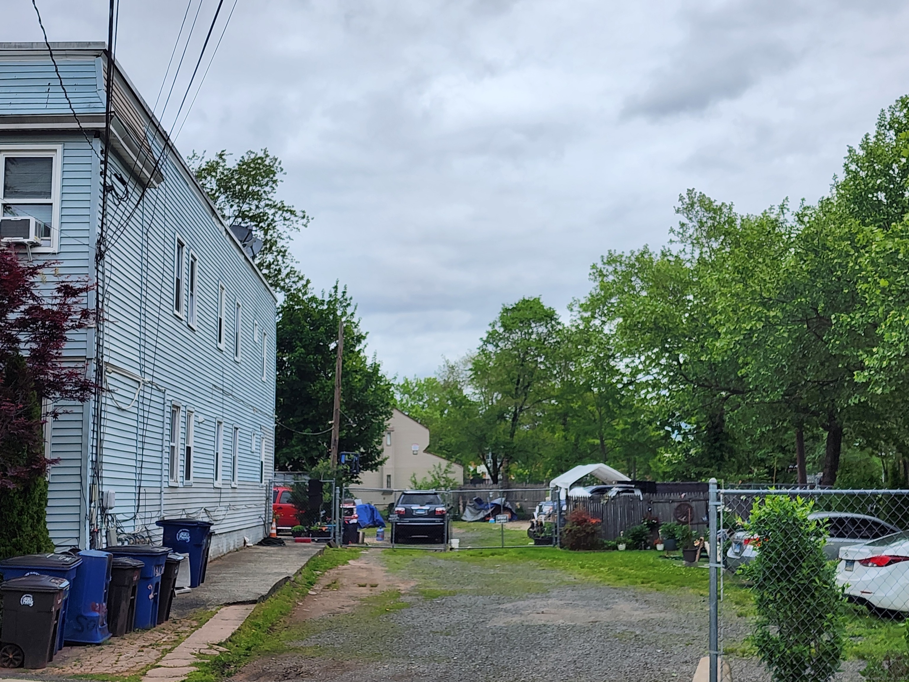 527 Washington Avenue Property Photo 2