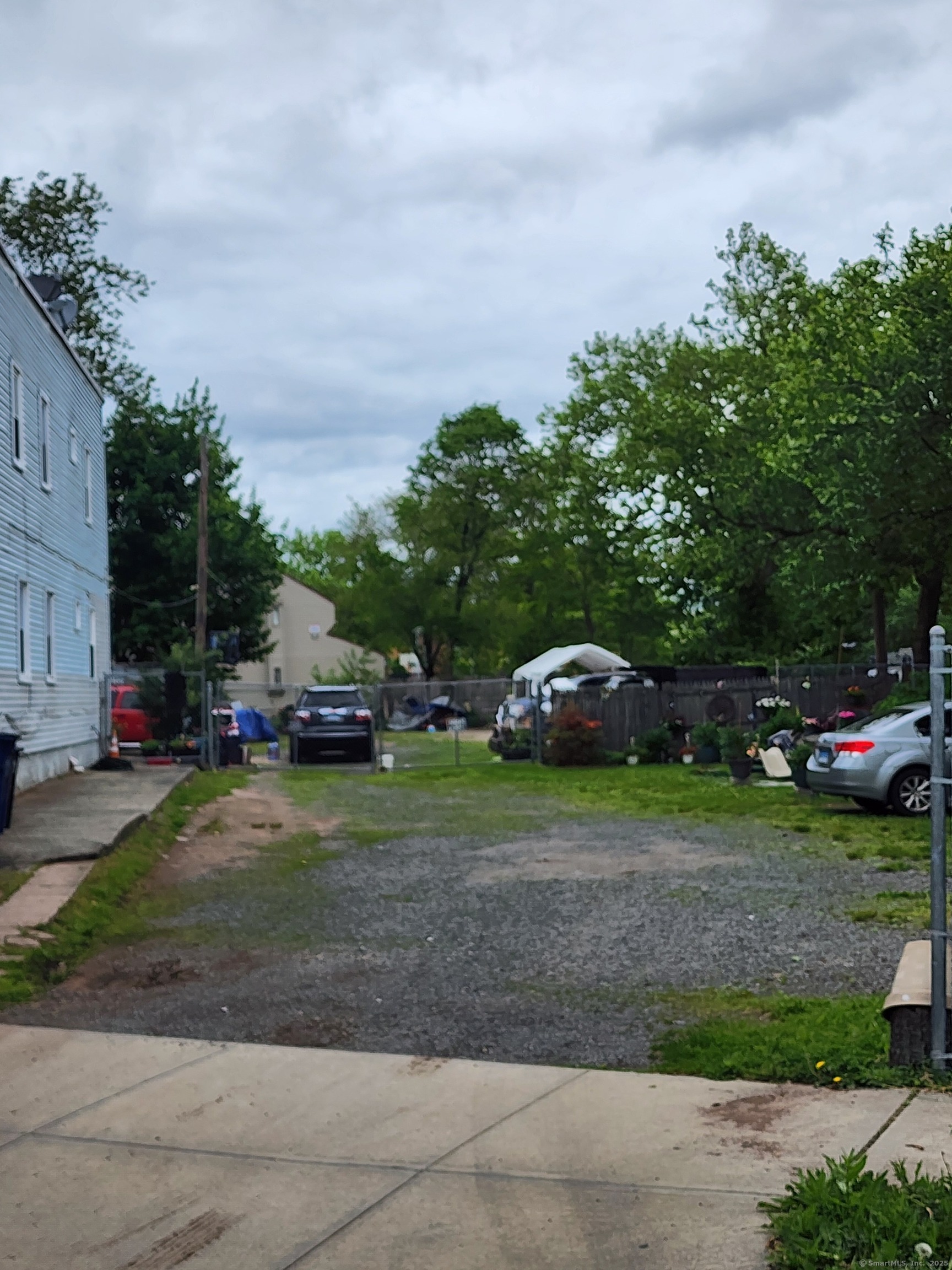 527 Washington Avenue Property Photo 3