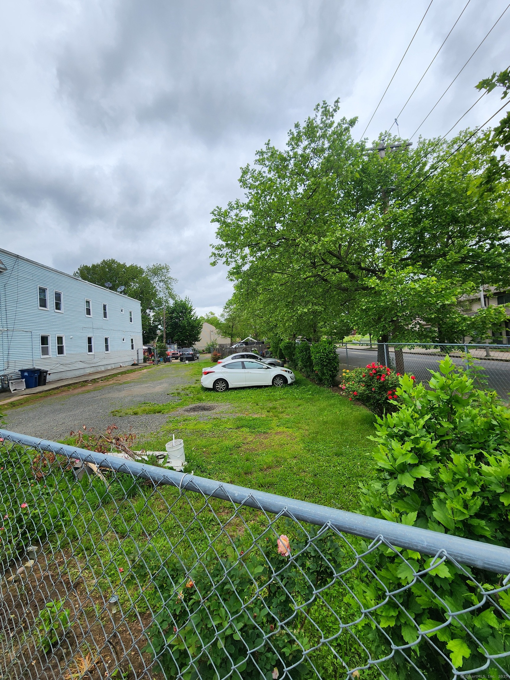 527 Washington Avenue Property Photo 7