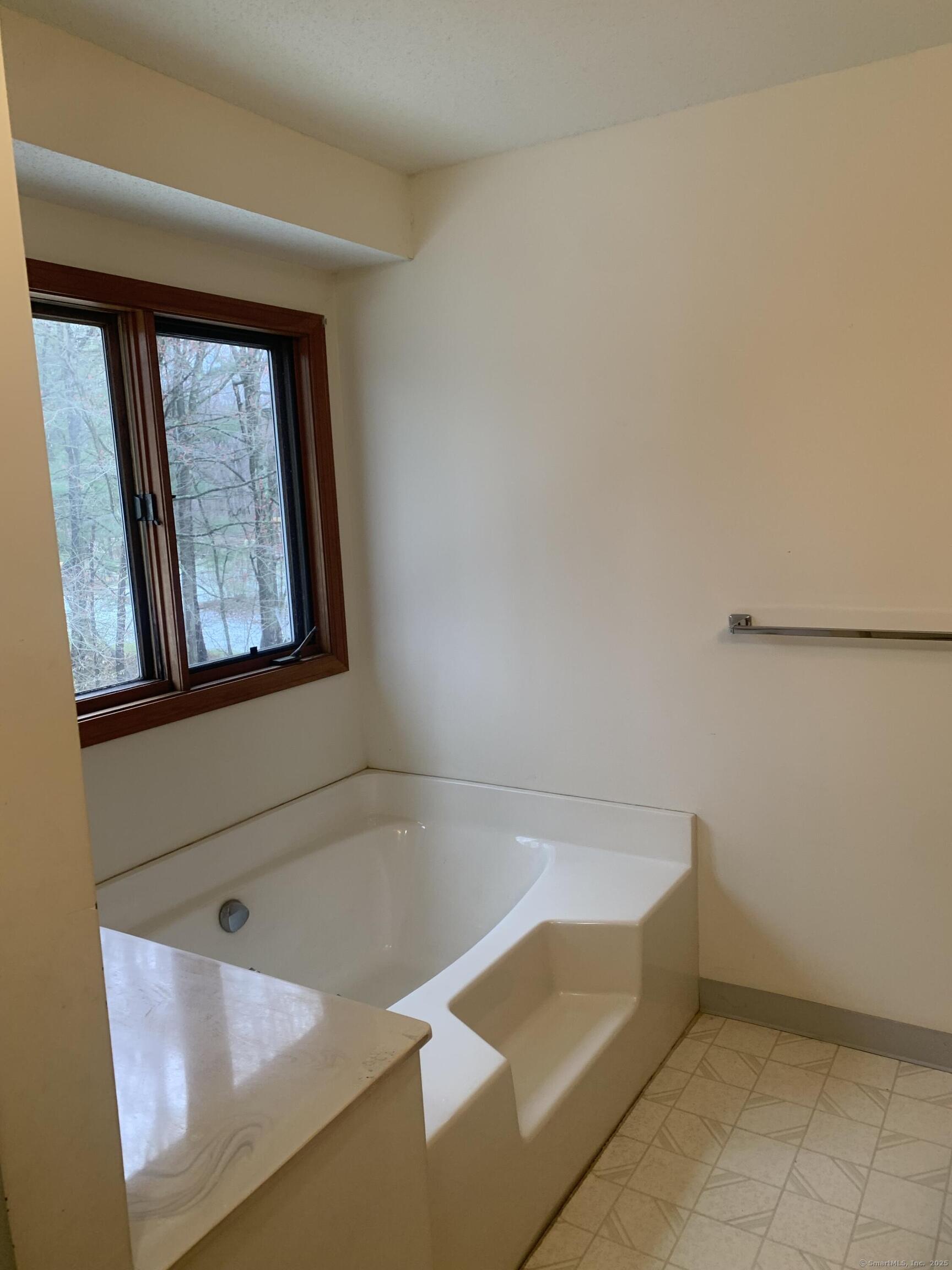 58 Amanda Circle Property Photo 15