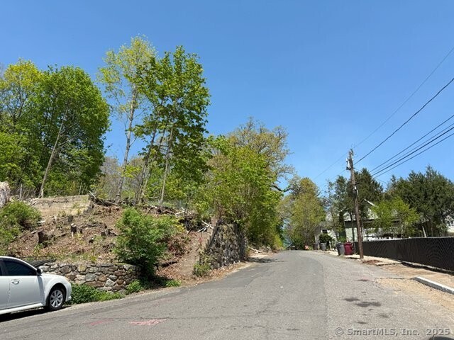 8 Pond Street Property Photo 4