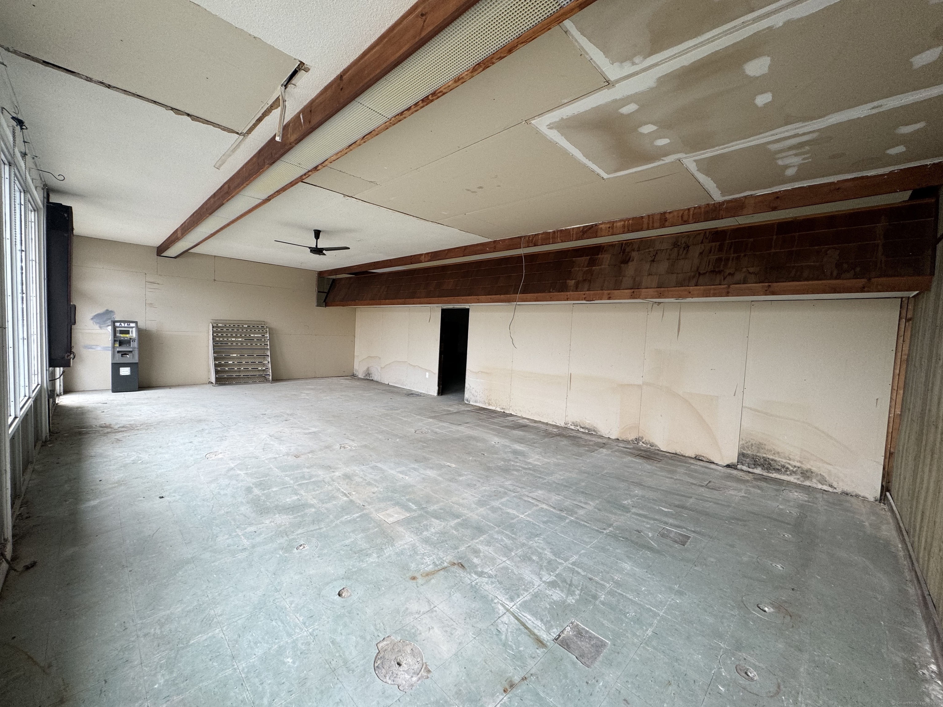 392 Eastern Point Road Property Photo 17