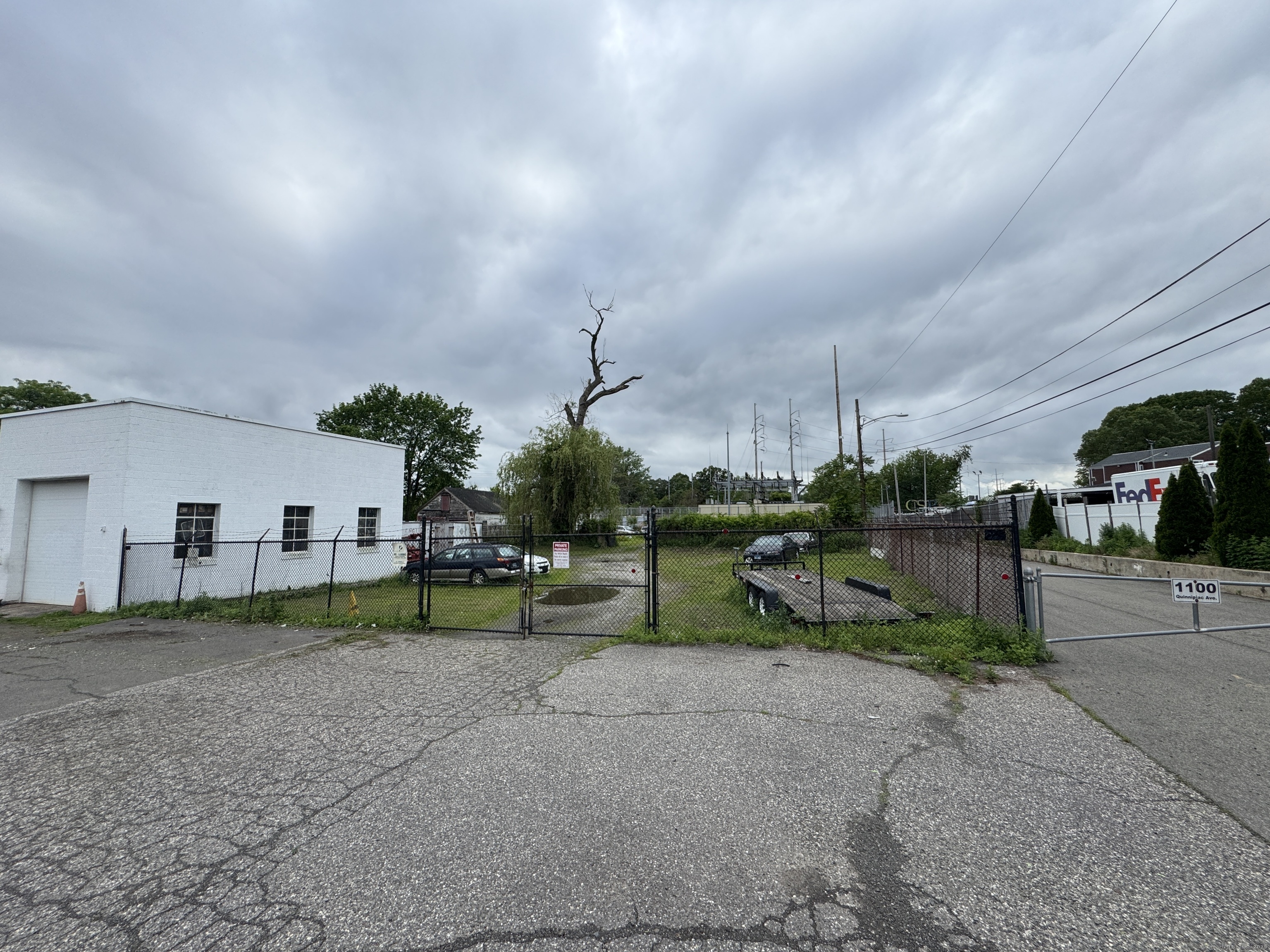 1096 Quinnipiac Avenue Property Photo 2