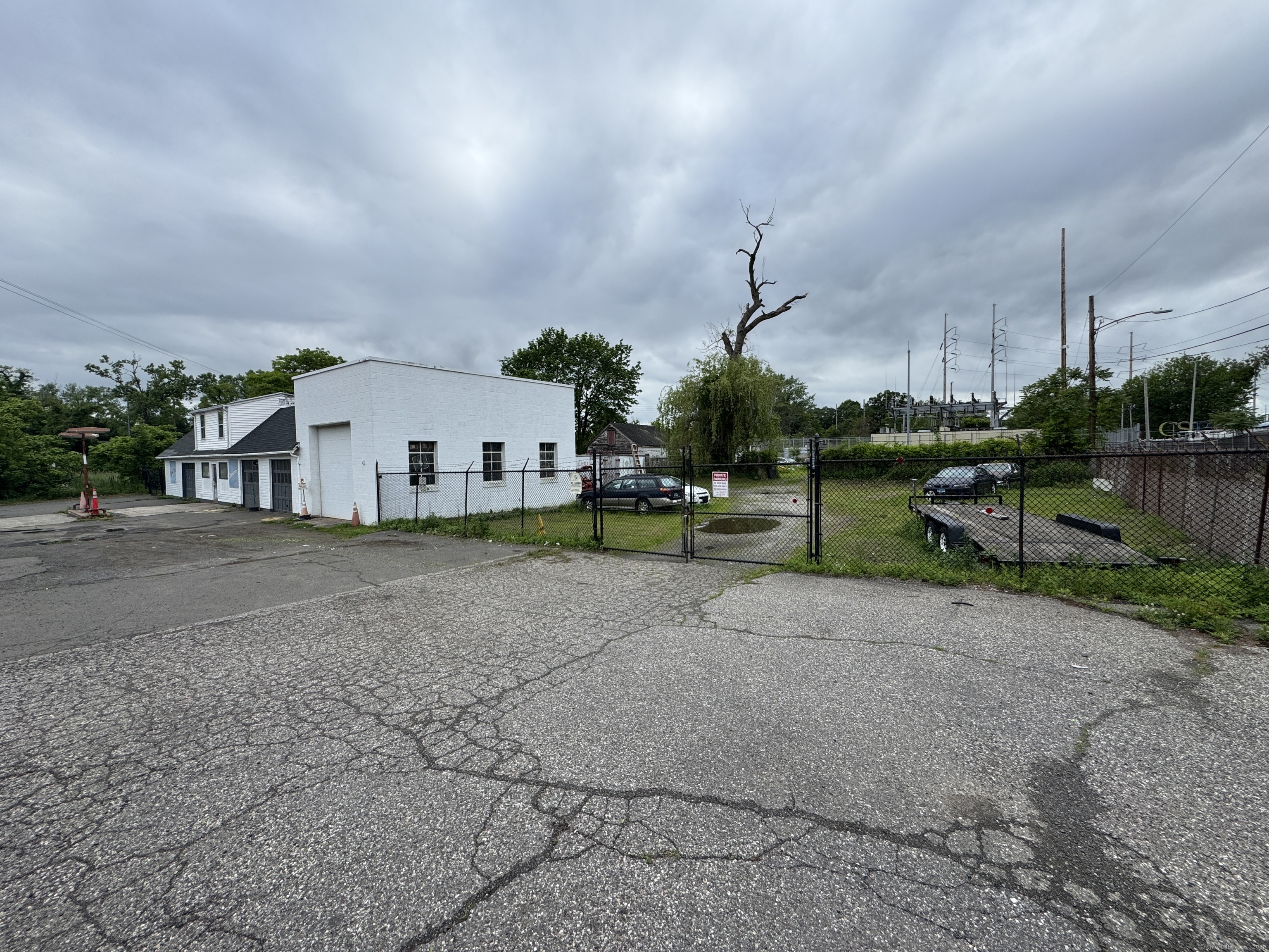 1096 Quinnipiac Avenue Property Photo 3
